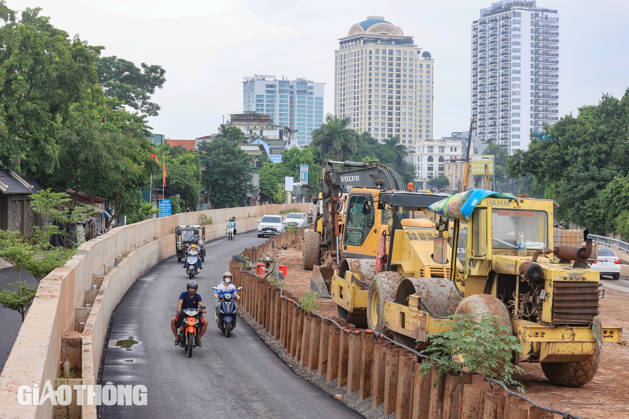 Ngắm đường &Acirc;u Cơ - Nghi T&agrave;m sắp th&ocirc;ng xe- Ảnh 12.