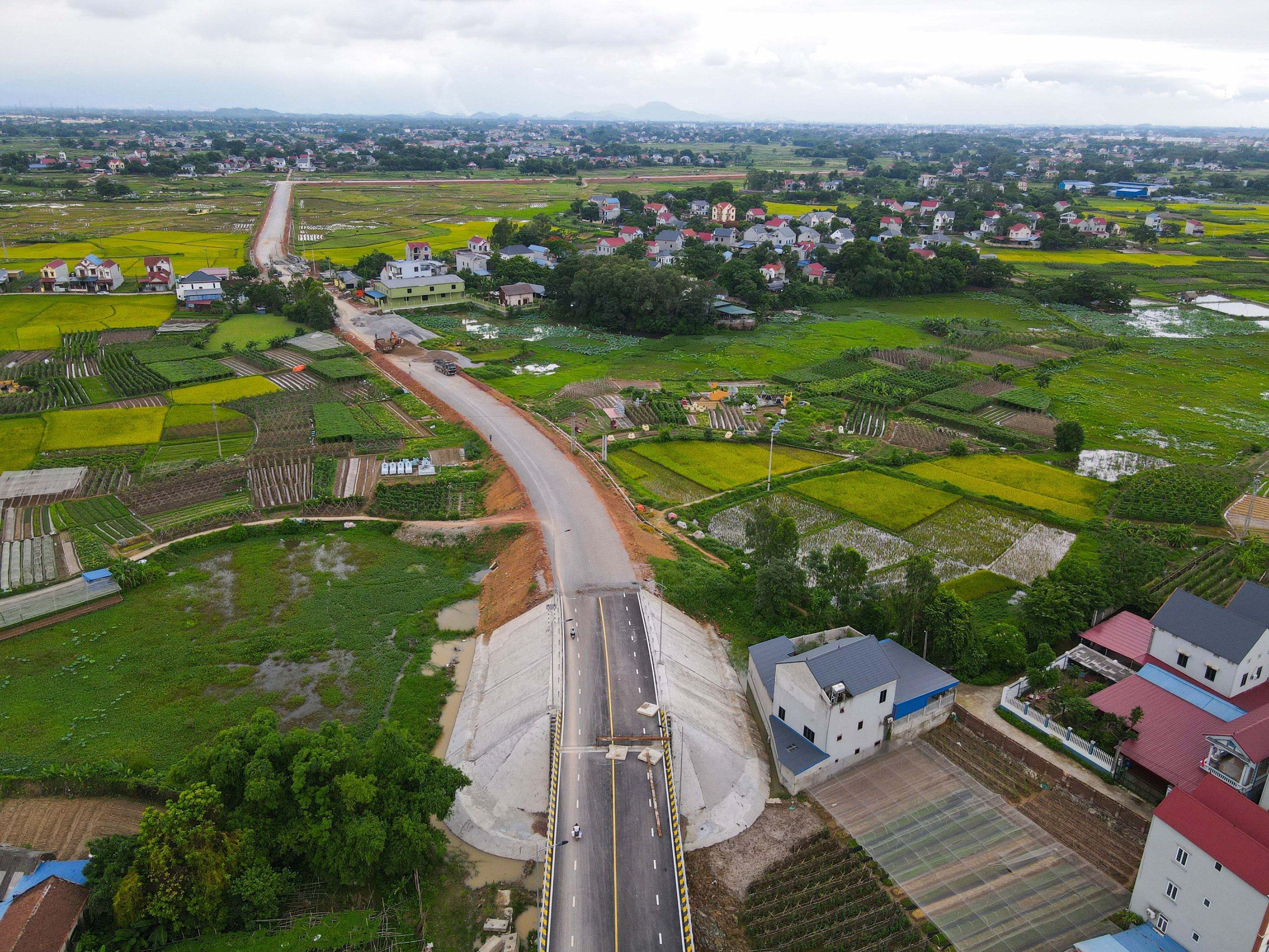 Đưa cầu nối 3 tỉnh v&agrave;o sử dụng trong th&aacute;ng 11- Ảnh 7.