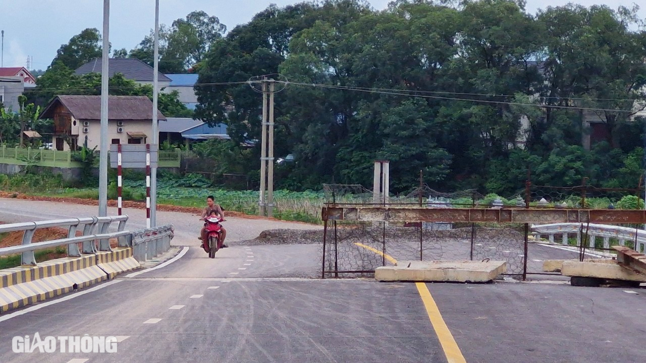 Cầu 540 tỷ nối Bắc Giang, Th&aacute;i Nguy&ecirc;n, Vĩnh Ph&uacute;c chưa thể sử dụng v&igrave; vướng 20 cột điện- Ảnh 5.