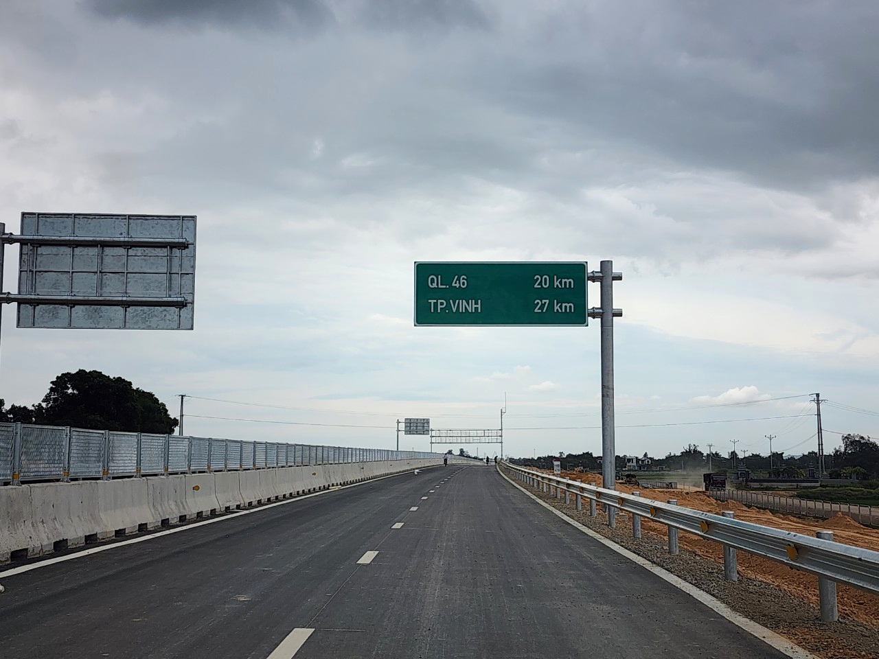 Ngắm n&uacute;t giao cao tốc đầu ti&ecirc;n qua H&agrave; Tĩnh trước ng&agrave;y th&ocirc;ng xe- Ảnh 10.