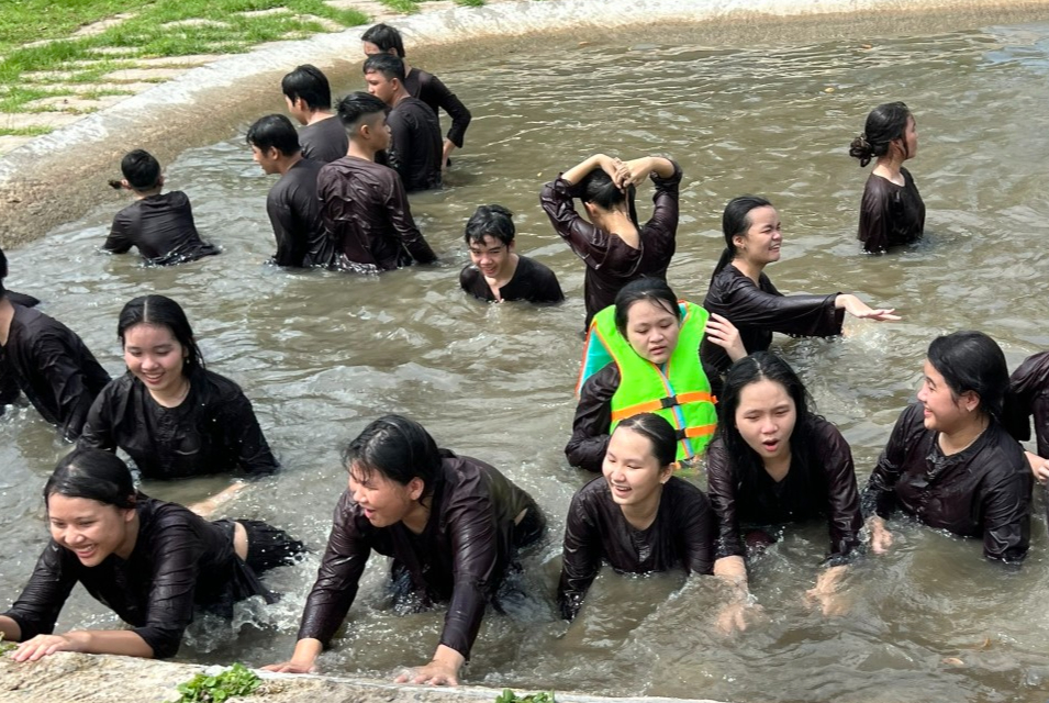 Nghỉ h&egrave;, c&aacute;c điểm du lịch ở Cần Thơ đ&ocirc;ng nghẹt du kh&aacute;ch nh&iacute;- Ảnh 3.