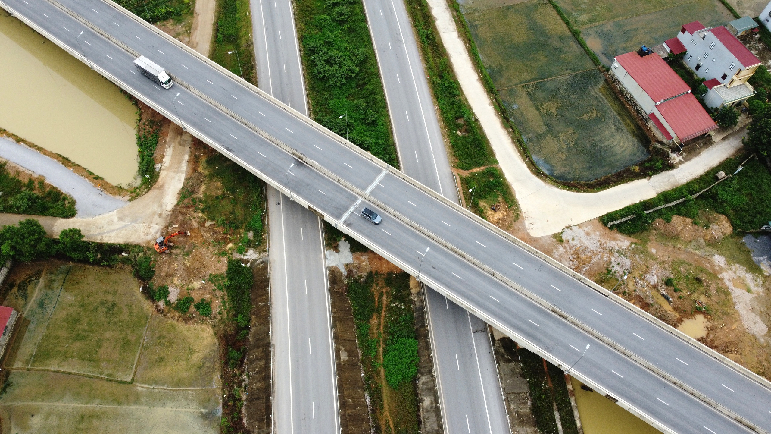 Ngắm cầu cạn đẹp nhất tr&ecirc;n tuyến nối TP Thanh H&oacute;a đi Nghi Sơn - Sao V&agrave;ng- Ảnh 7.