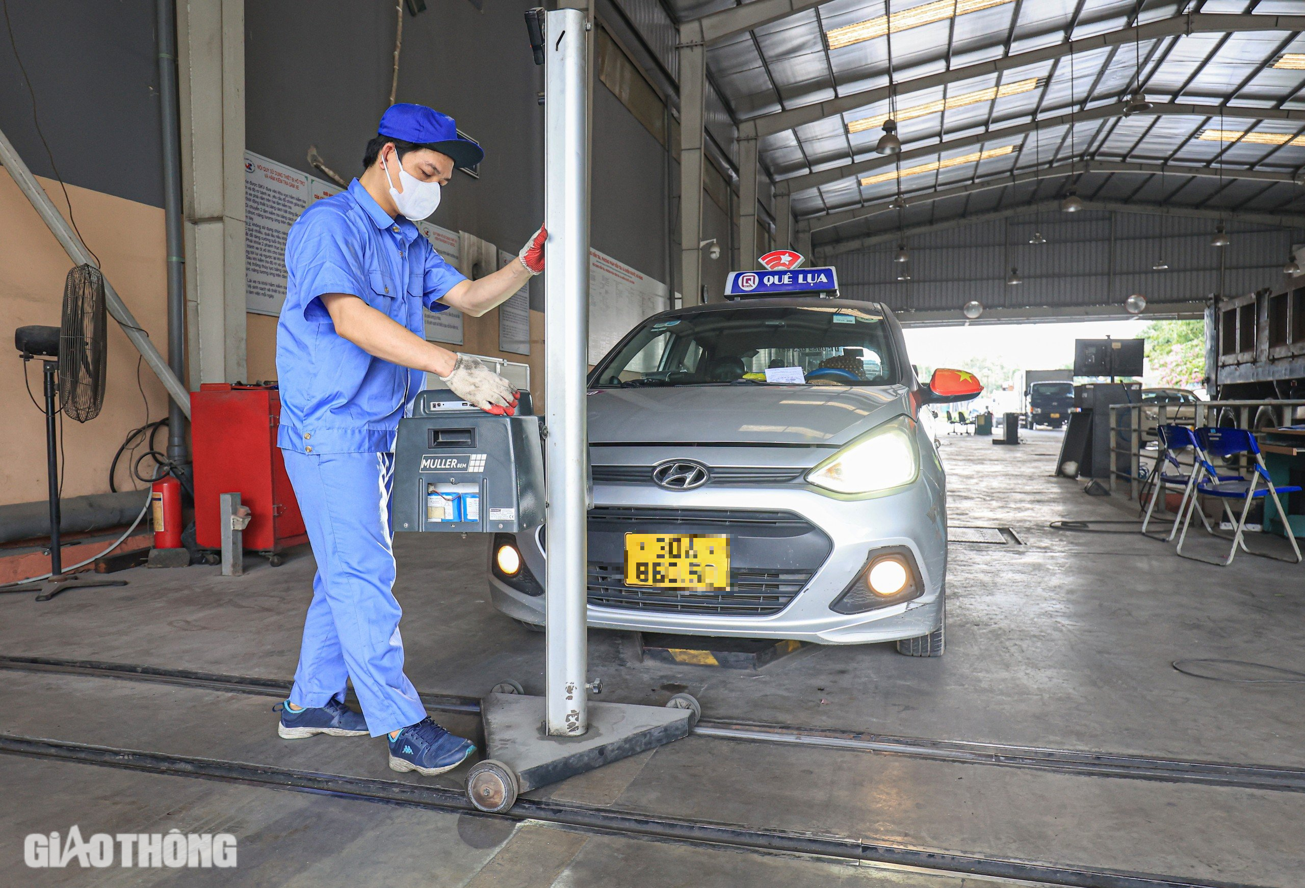 Xe taxi c&oacute; chu kỳ đăng kiểm ra sao?- Ảnh 1.