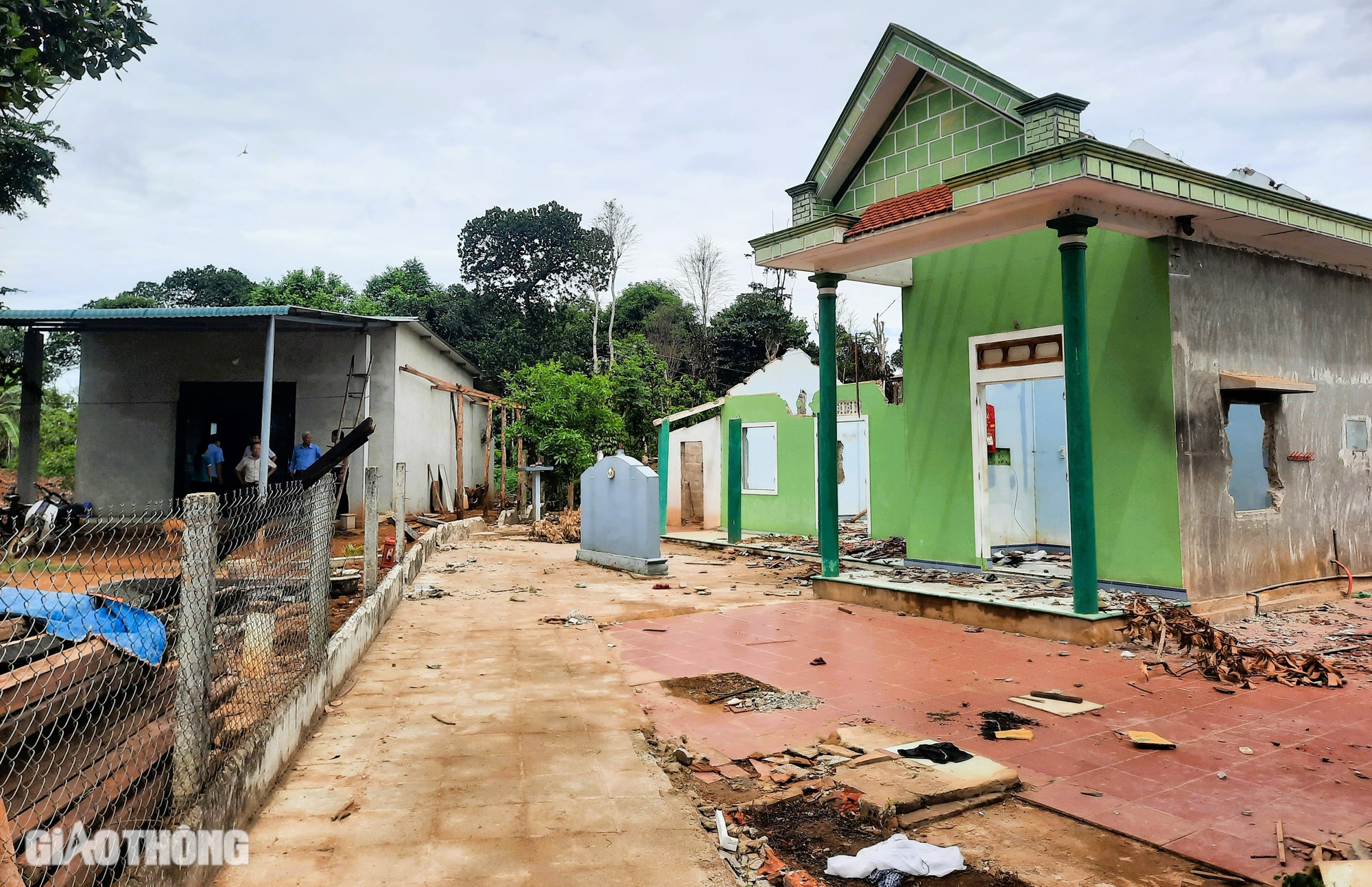 Nhiều n&uacute;t thắt mặt bằng cao tốc Vạn Ninh - Cam Lộ đ&atilde; được th&aacute;o gỡ- Ảnh 3.