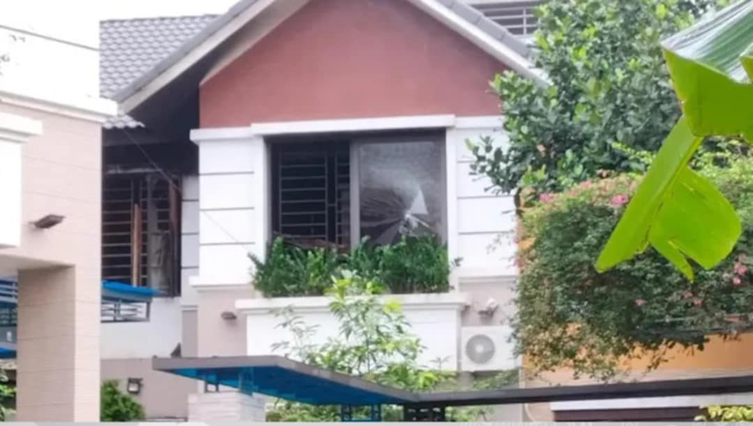 Ch&aacute;y nh&agrave; l&uacute;c rạng s&aacute;ng tại Th&aacute;i Nguy&ecirc;n, 2 người mắc kẹt, tử vong thương t&acirc;m - Ảnh 1.