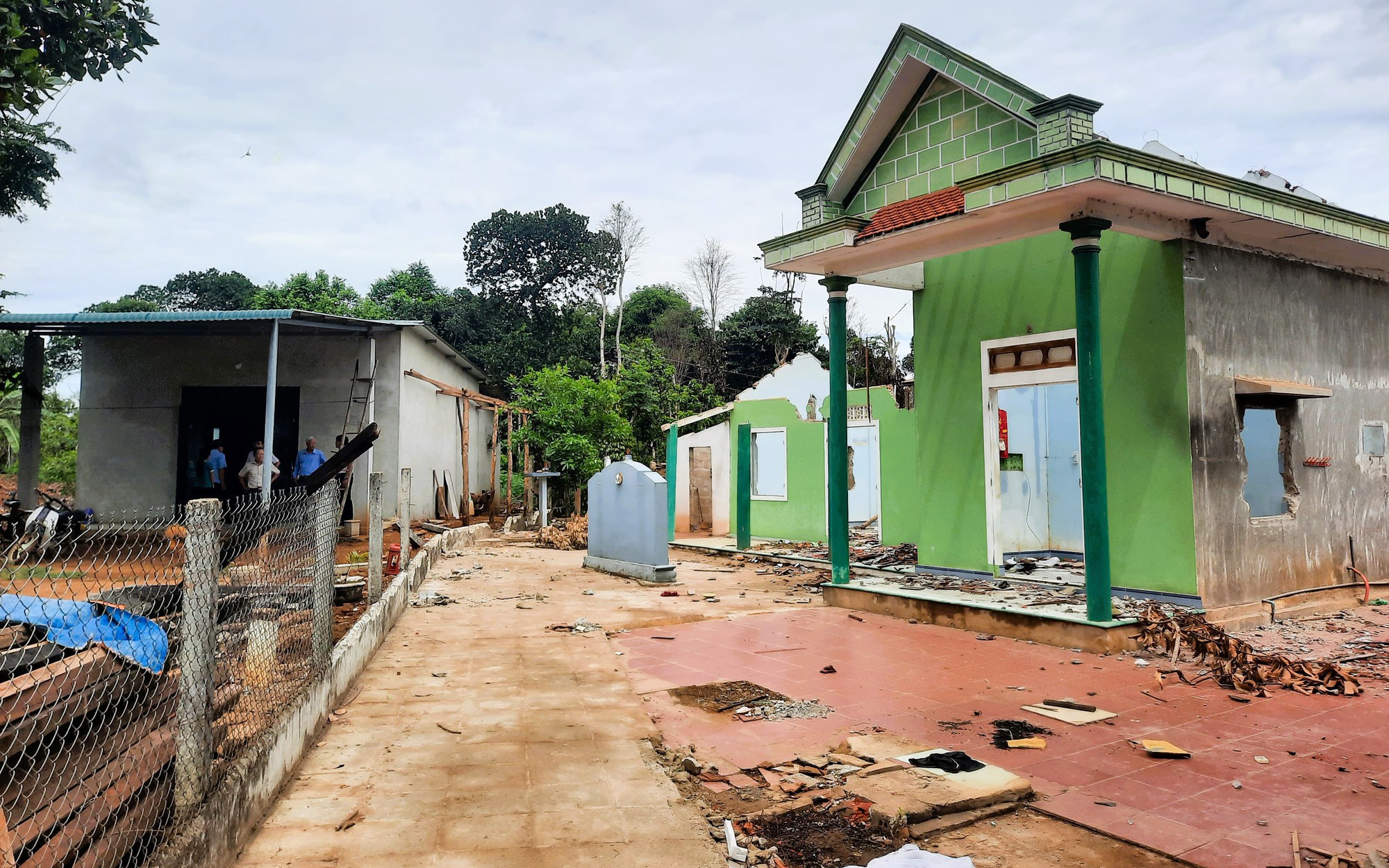 Chấp thuận chủ trương dời nhà máy công ty lâm sản để GPMB cao tốc Vạn Ninh - Cam Lộ- Ảnh 3. Nhiều nút thắt mặt bằng cao tốc Vạn Ninh - Cam Lộ đã được tháo gỡ