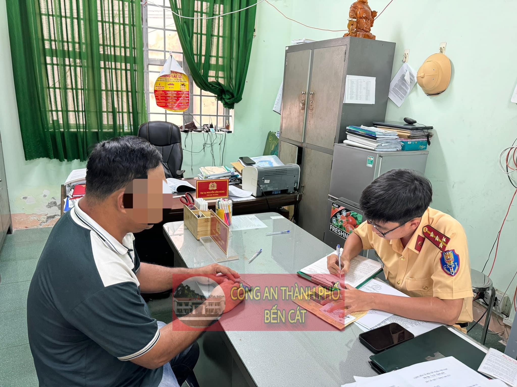 T&agrave;i xế xe container đi ngược chiều tr&ecirc;n tỉnh lộ ở B&igrave;nh Dương thừa nhận sai phạm- Ảnh 1.