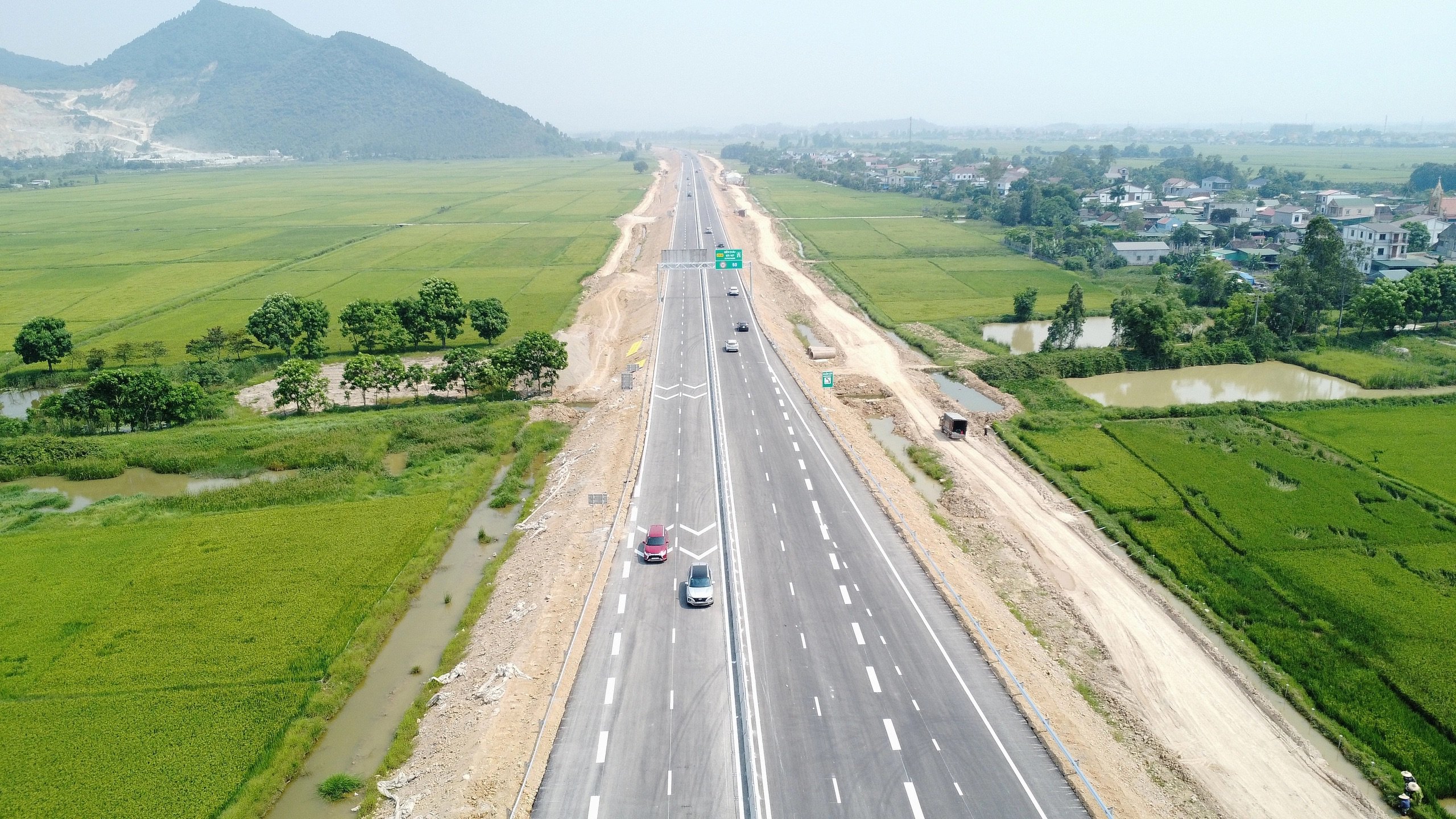 Hậu trường "nghẹt thở" đưa dự &aacute;n PPP cuối c&ugrave;ng tr&ecirc;n cao tốc Bắc - Nam về đ&iacute;ch- Ảnh 3.