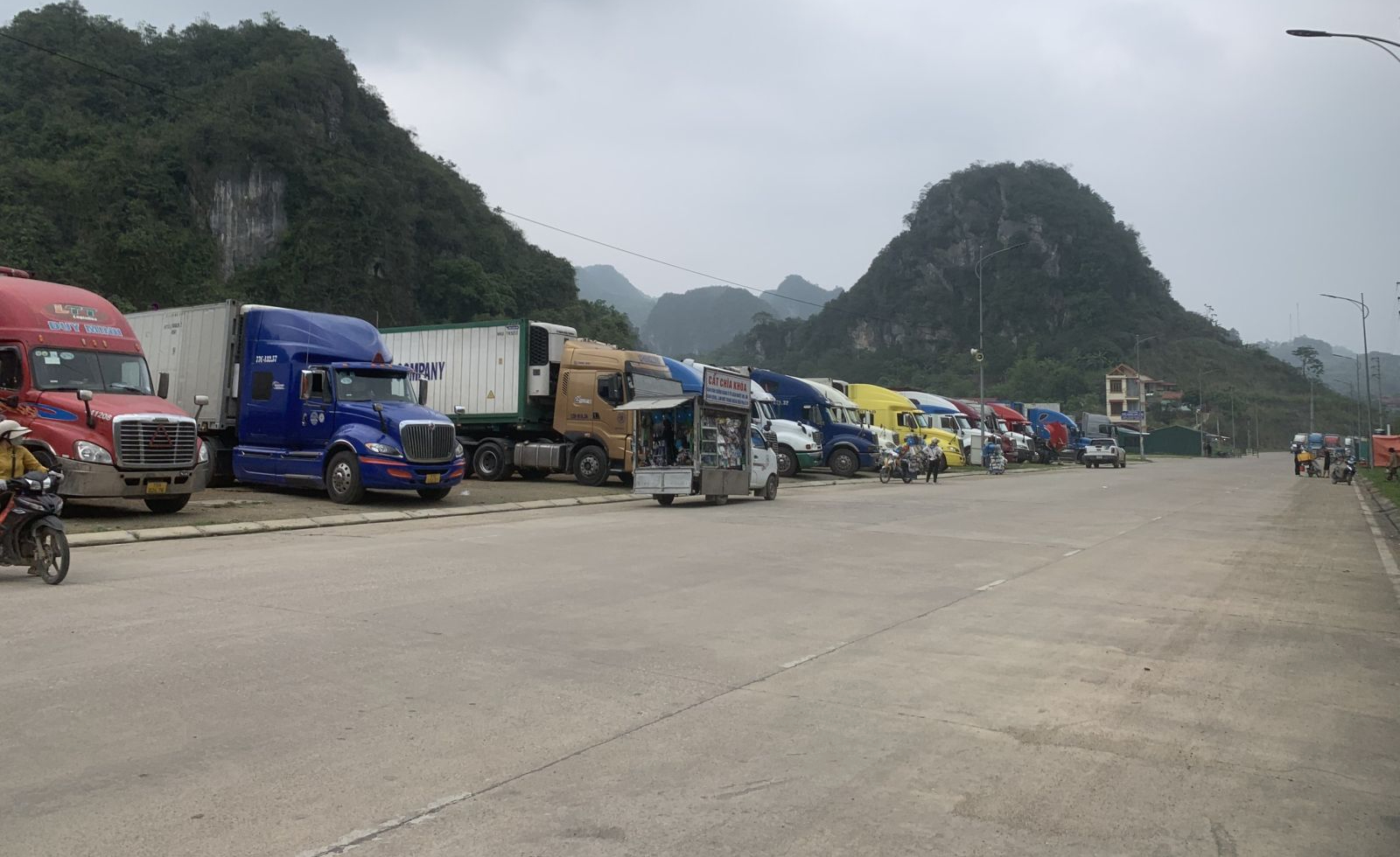 V&igrave; sao cửa khẩu Lạng Sơn kh&ocirc;ng c&ograve;n &ugrave;n tắc, kim ngạch xuất nhập khẩu tăng cao?- Ảnh 4.