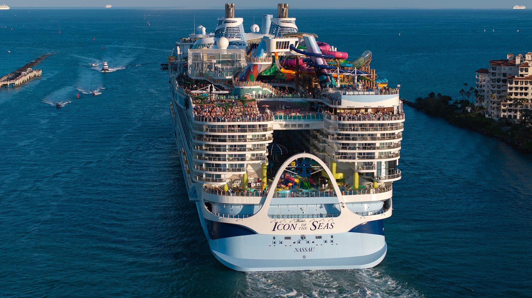 Icon of the Seas, du thuyền lớn nhất thế giới do Royal Caribbeans sở hữu, đ&atilde; gặp hỏa hoạn khi đang cập cảng ở Costa Maya, Mexico. (Ảnh: CNN)