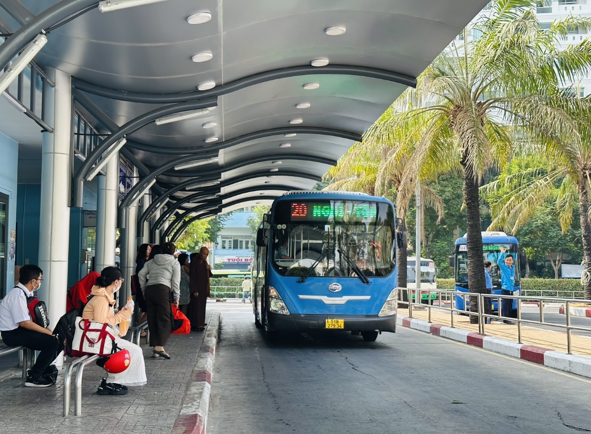 TP.HCM ưu tiên chuyển đổi xe buýt xanh trong đề án kiểm soát khí thải giao thông- Ảnh 1. TP.HCM ưu tiên chuyển đổi xe buýt xanh trong đề án kiểm soát khí thải giao thông- Ảnh 1.