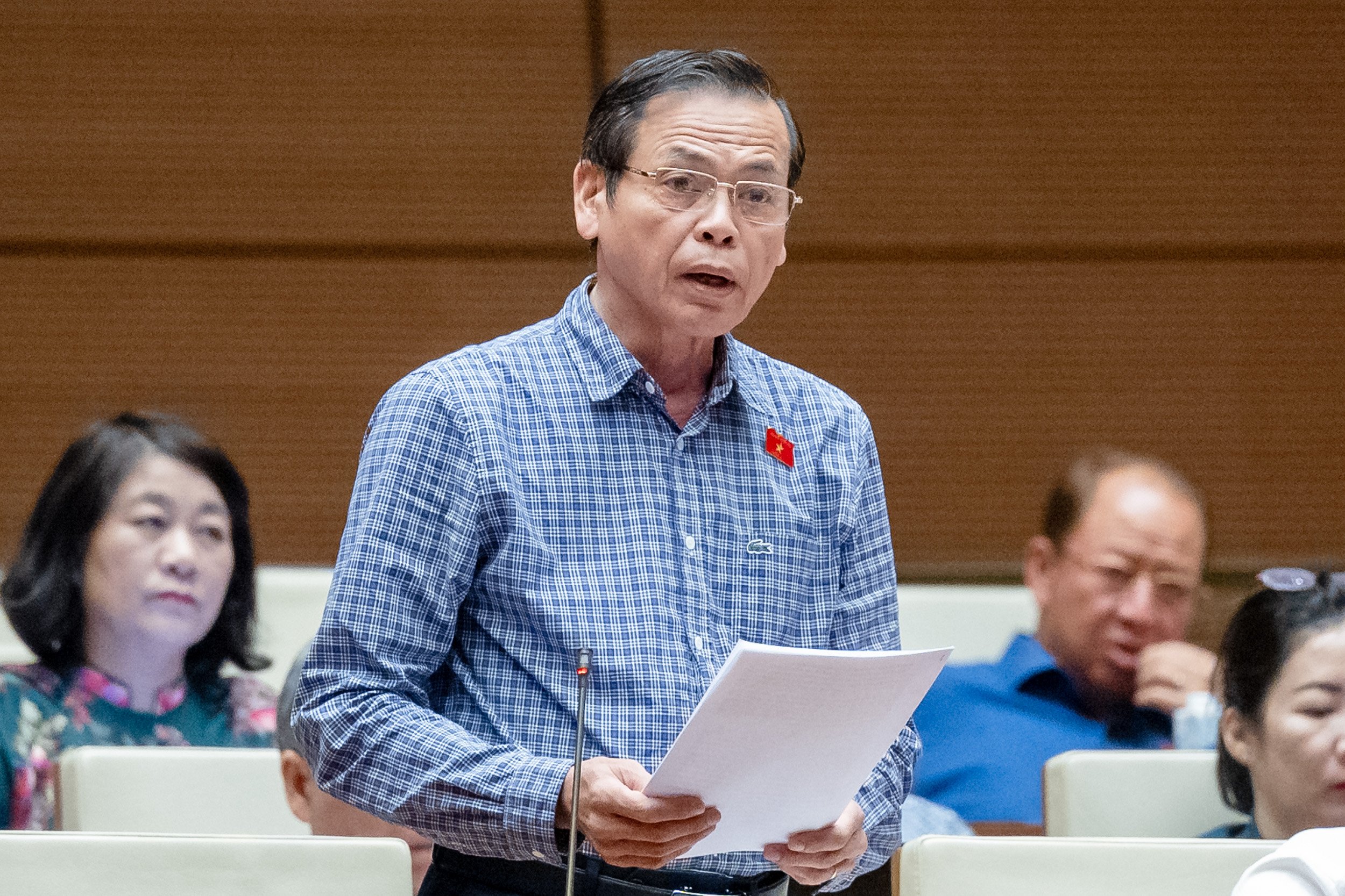 "Kho&aacute;ng sản l&agrave; miếng mỡ ngon đặt trước miệng m&egrave;o, phải đậy kỹ, kh&oacute;a chặt"- Ảnh 1.