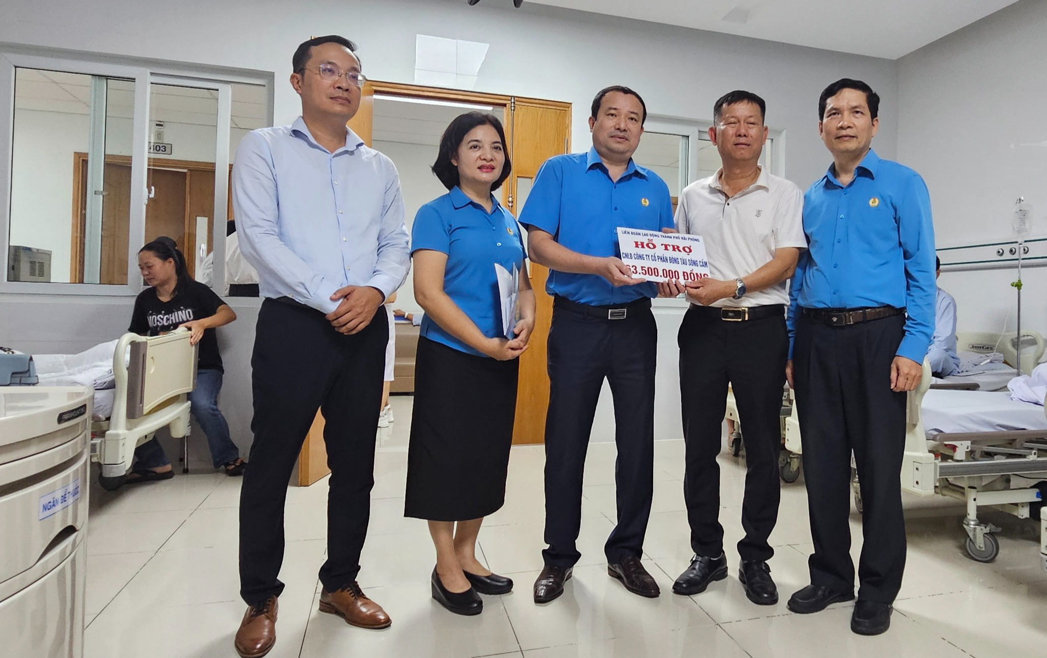 C&ocirc;ng đo&agrave;n GTVT Việt Nam thăm hỏi c&ocirc;ng nh&acirc;n Đ&oacute;ng t&agrave;u S&ocirc;ng Cấm bị ngộ độc- Ảnh 3.