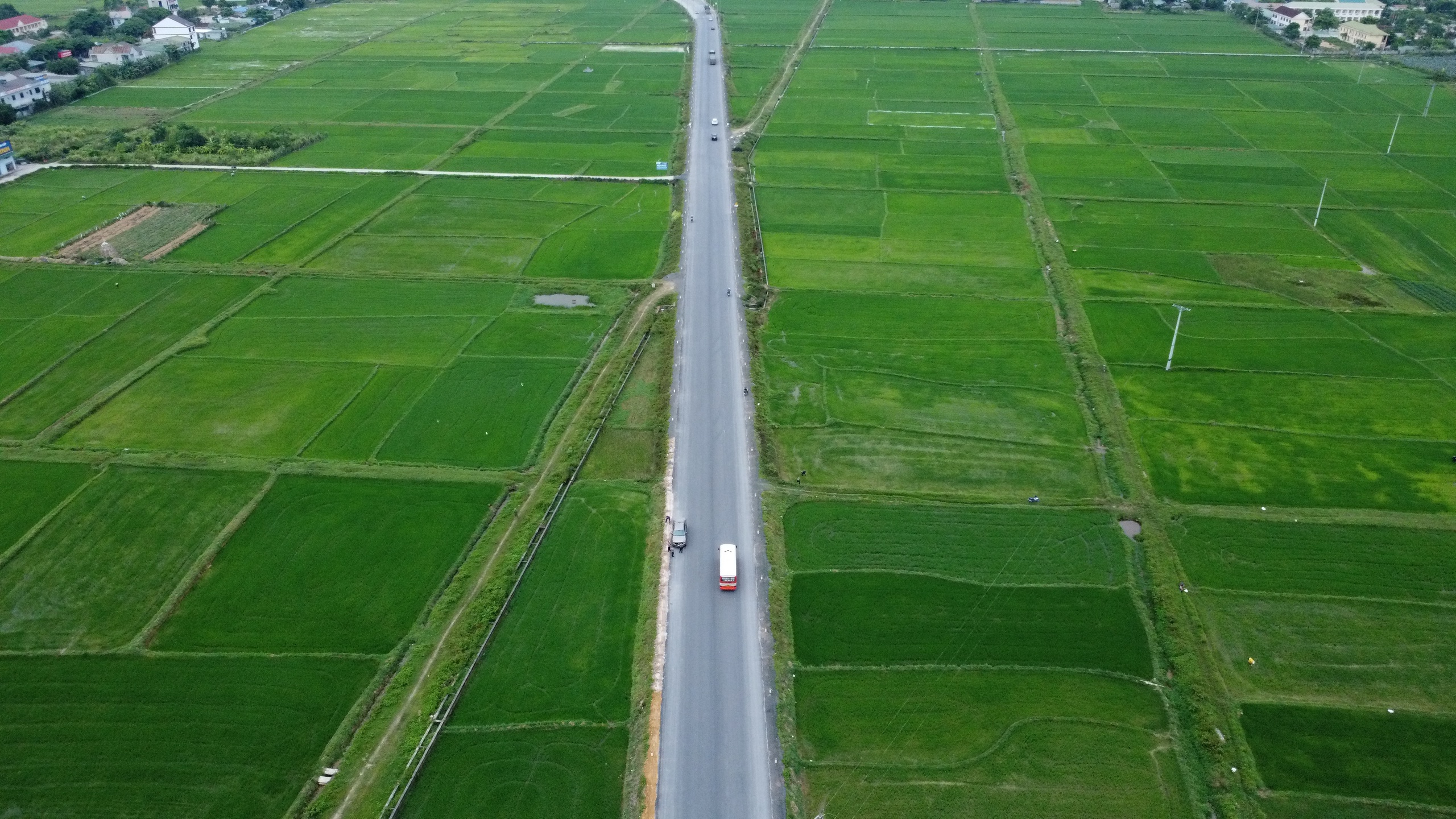 Nỗ lực n&acirc;ng cấp, sửa chữa, tối ưu hiệu quả khai th&aacute;c c&aacute;c tuyến đường ở xứ Nghệ- Ảnh 5.