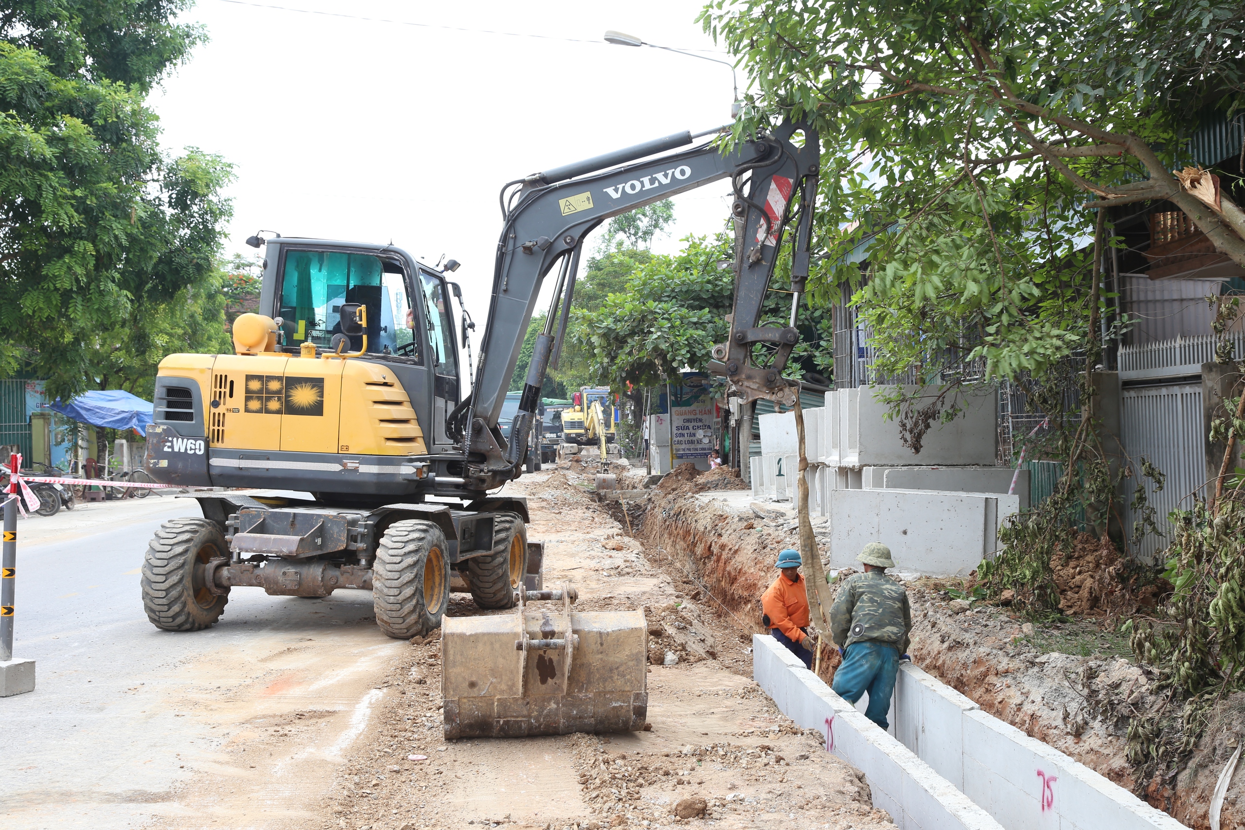 Nỗ lực n&acirc;ng cấp, sửa chữa, tối ưu hiệu quả khai th&aacute;c c&aacute;c tuyến đường ở xứ Nghệ- Ảnh 1.