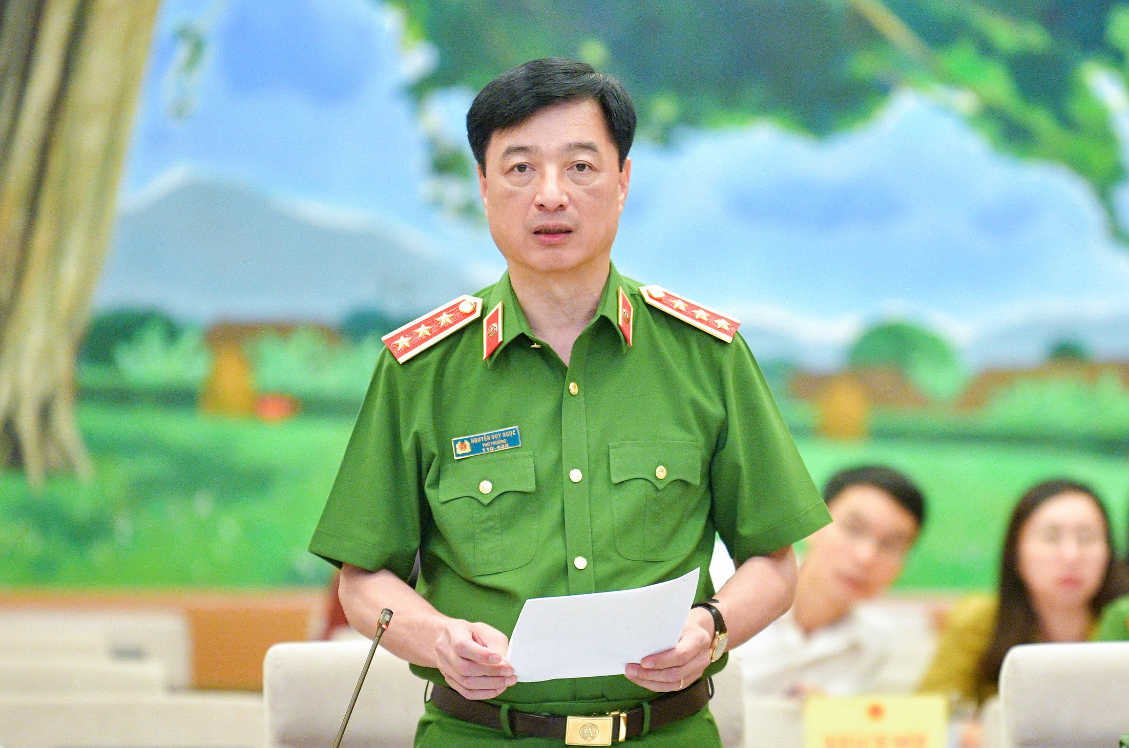 Thứ trưởng Bộ C&ocirc;ng an Nguyễn Duy Ngọc l&agrave;m Ch&aacute;nh văn ph&ograve;ng Trung ương Đảng- Ảnh 2.