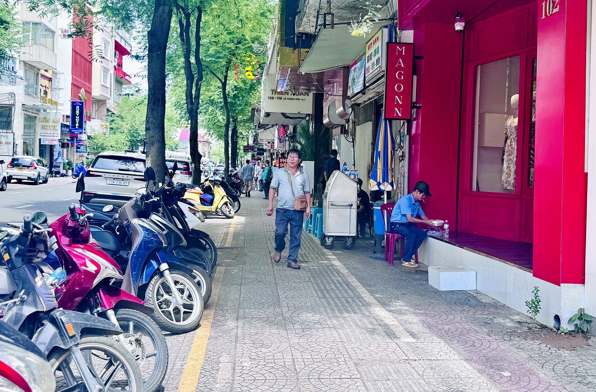 TP.HCM được g&igrave; sau gần th&aacute;ng cho thu&ecirc; vỉa h&egrave;?- Ảnh 1.