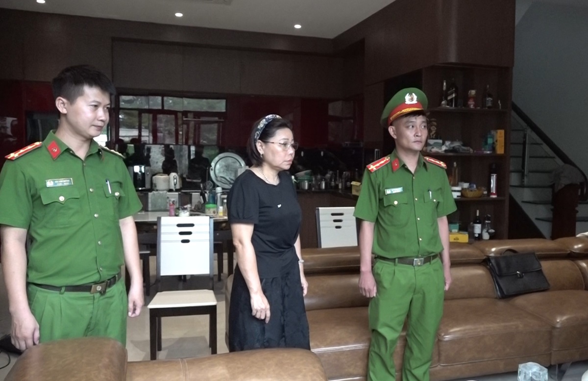 Bắt tạm giam nguy&ecirc;n Gi&aacute;m đốc Trung t&acirc;m Điều dưỡng người c&oacute; c&ocirc;ng Nghệ An- Ảnh 1.