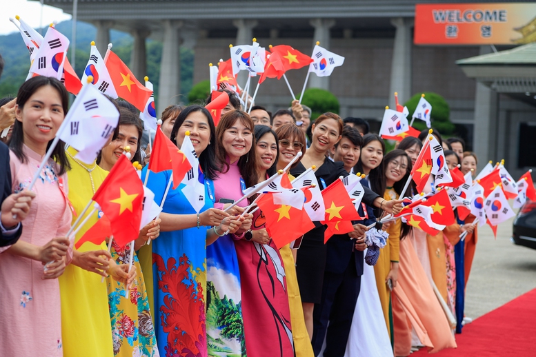 To&agrave;n cảnh lễ đ&oacute;n ch&iacute;nh thức Thủ tướng Phạm Minh Ch&iacute;nh v&agrave; phu nh&acirc;n tại H&agrave;n Quốc- Ảnh 11.
