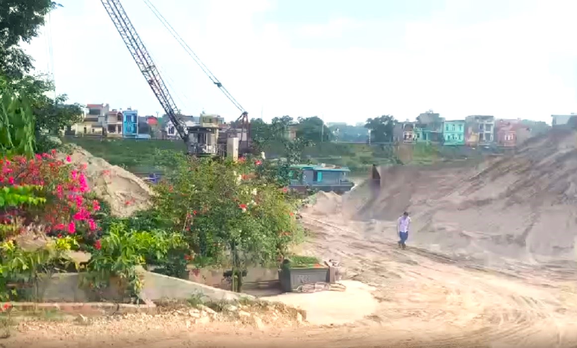 Tổng kiểm tra, xử l&yacute; nghi&ecirc;m bến thủy nội địa kh&ocirc;ng ph&eacute;p- Ảnh 2.