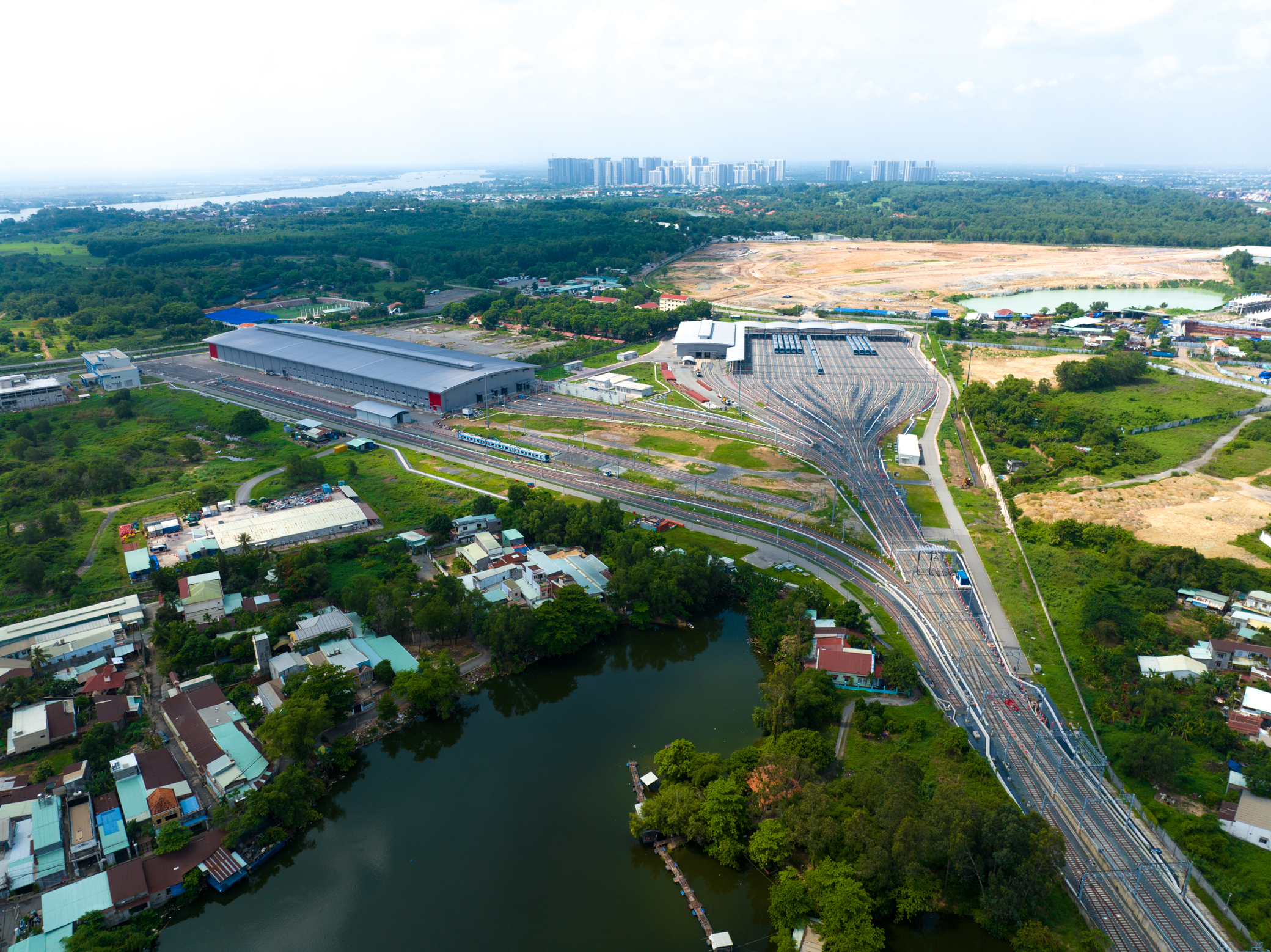 Cận cảnh depot tuyến metro số 1 đã thành hình- Ảnh 2. Cận cảnh depot tuyến metro số 1 đã thành hình- Ảnh 2.