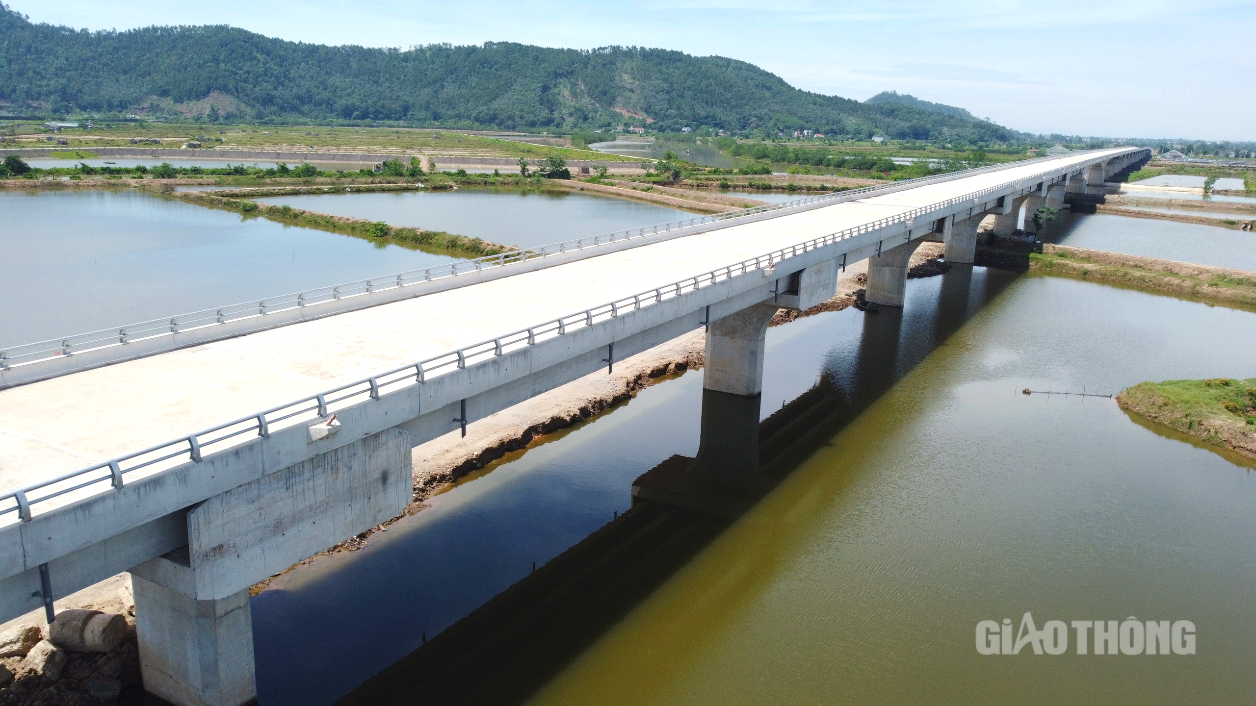 Ngắm cây cầu vượt cạn dài nhất Thanh Hoá- Ảnh 8. Ngắm cây cầu vượt cạn dài nhất Thanh Hoá- Ảnh 8.