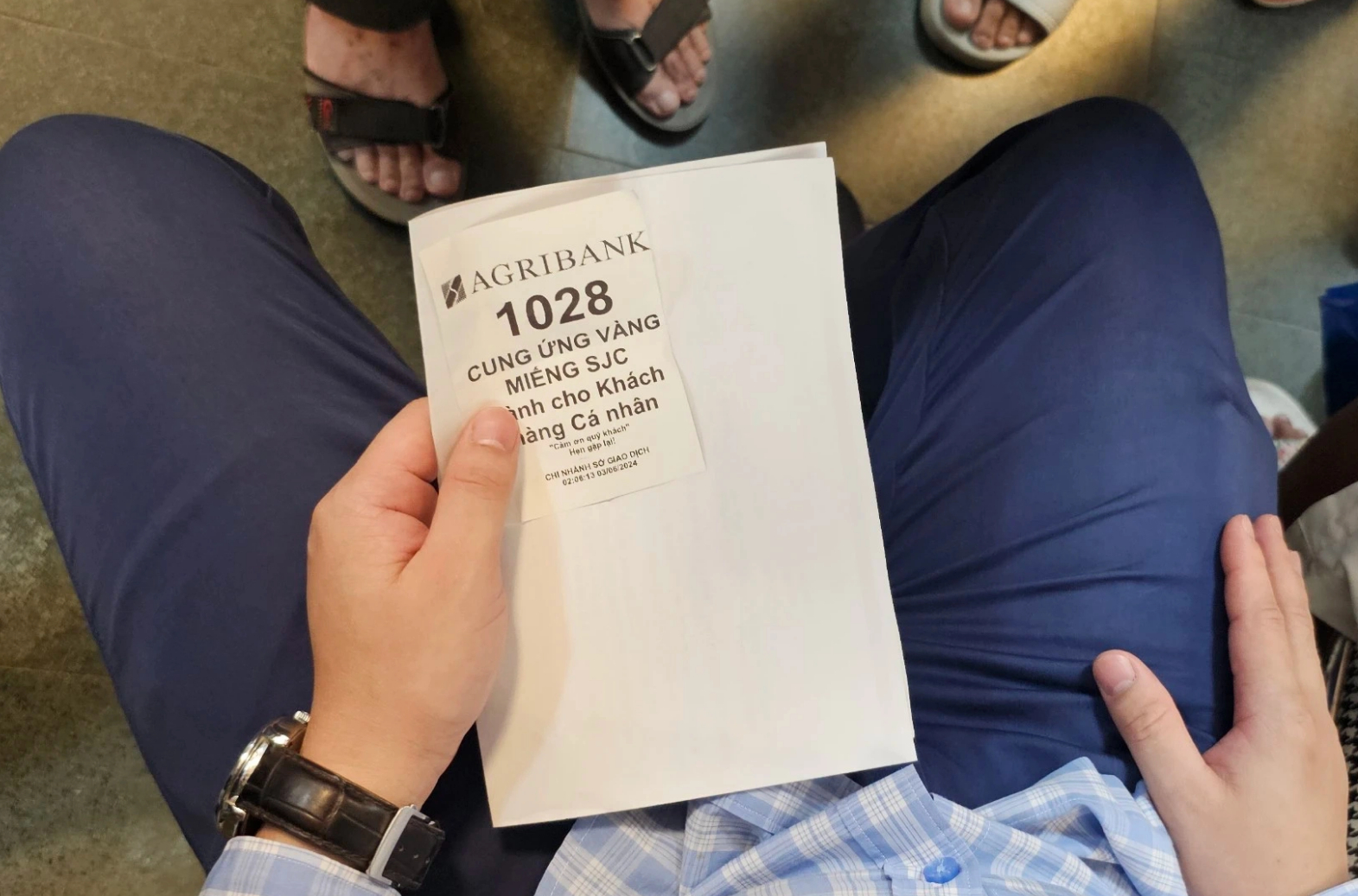 "Ch&aacute;y" v&agrave;ng SJC gi&aacute; b&igrave;nh ổn, nhiều kh&aacute;ch ngậm ng&ugrave;i ra về tay kh&ocirc;ng- Ảnh 6.