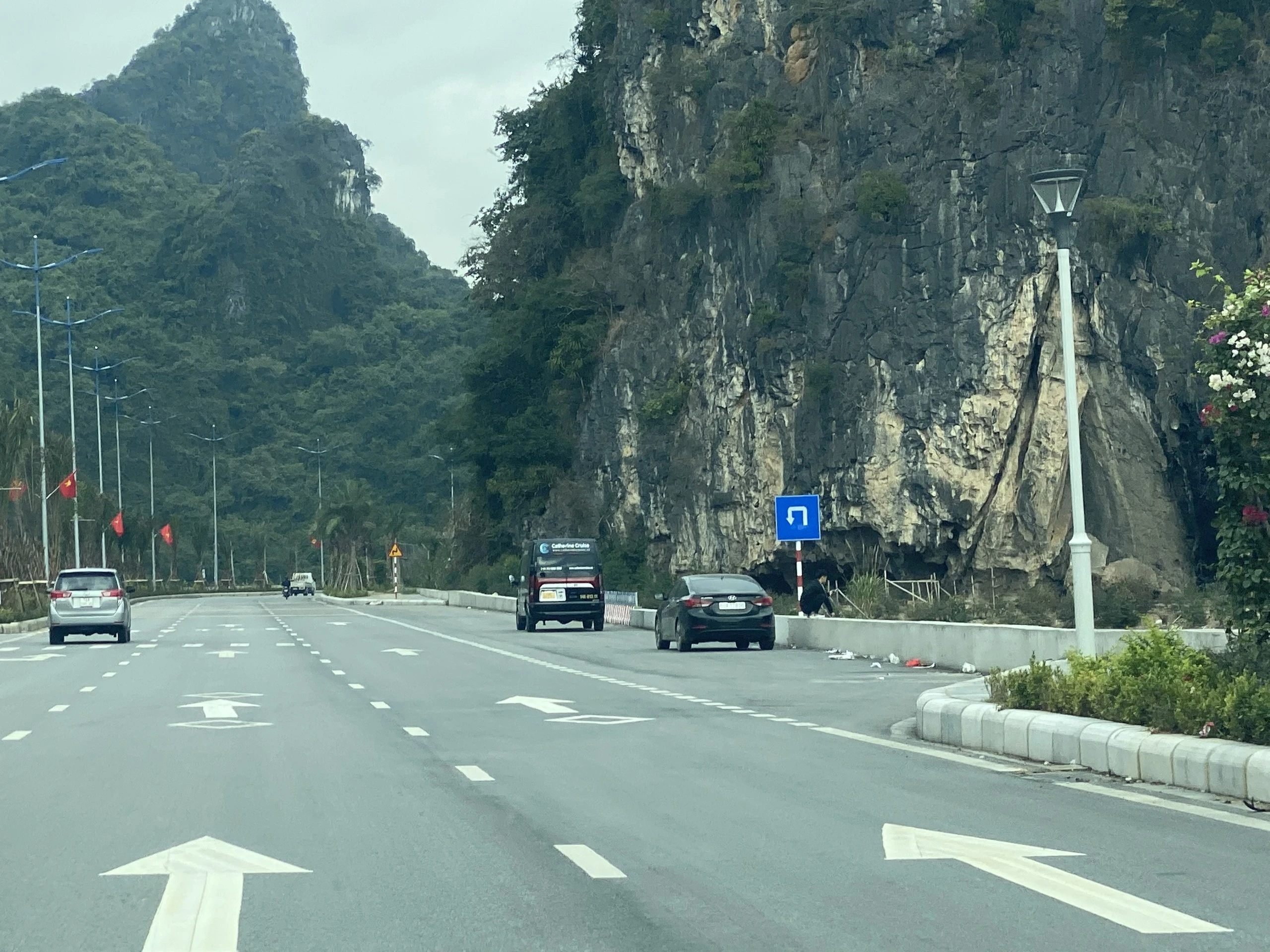 Điều chỉnh tốc độ tối đa tr&ecirc;n đường bao biển Hạ Long - Cẩm Phả l&ecirc;n 80km/h- Ảnh 4.