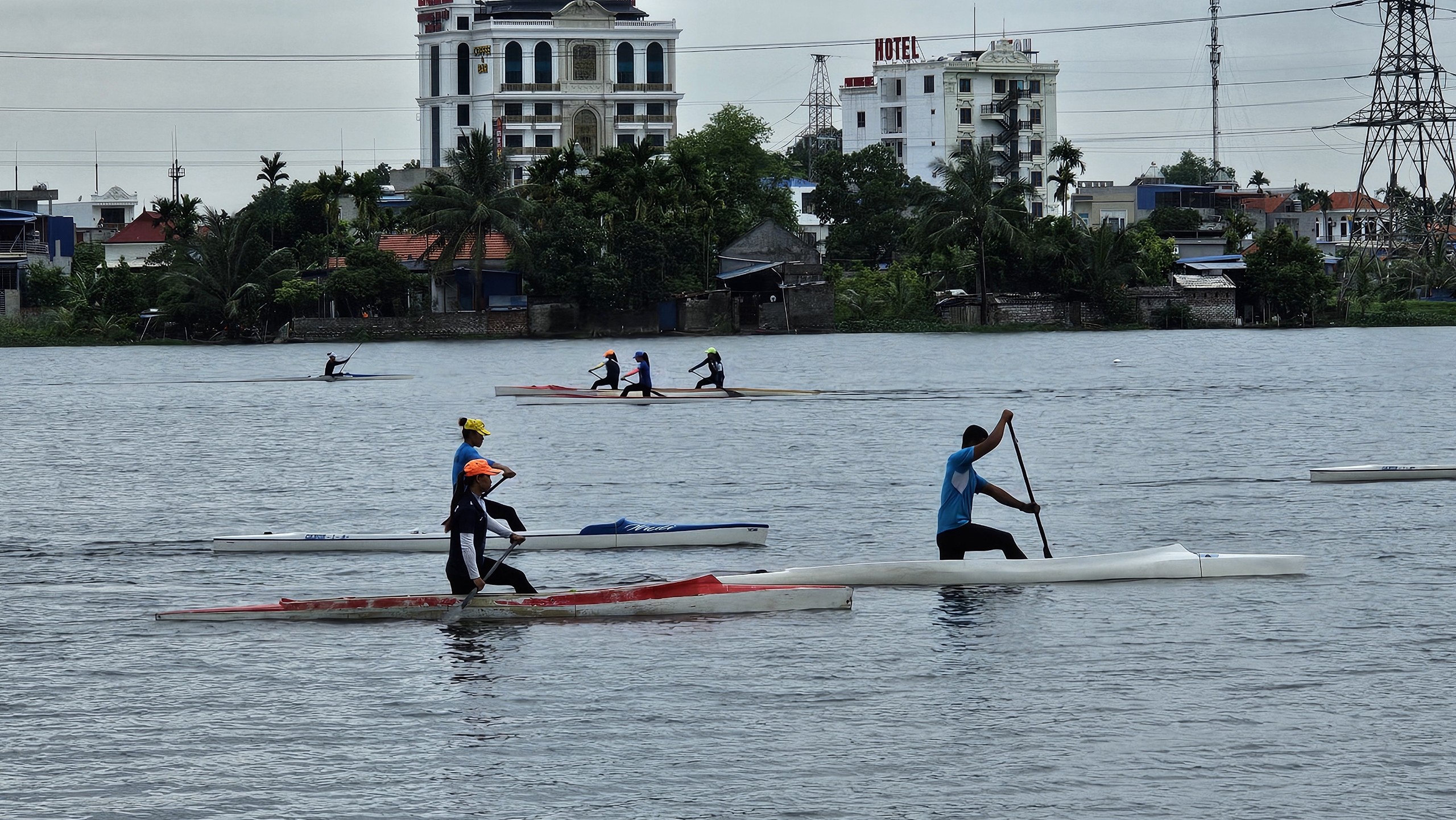 Hơn 500 vận động vi&ecirc;n tham dự giải đua thuyền Đ&ocirc;ng Nam &Aacute; tổ chức ở Hải Ph&ograve;ng- Ảnh 1.