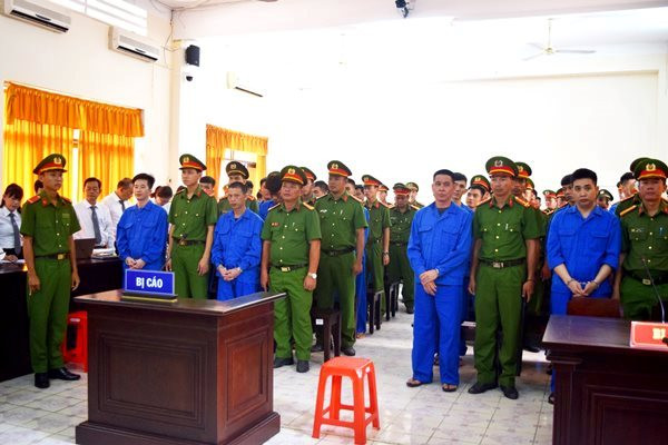 Xử ph&uacute;c thẩm vụ 70 giang hồ nổ s&uacute;ng tranh gi&agrave;nh đất ở Ph&uacute; Quốc- Ảnh 1.