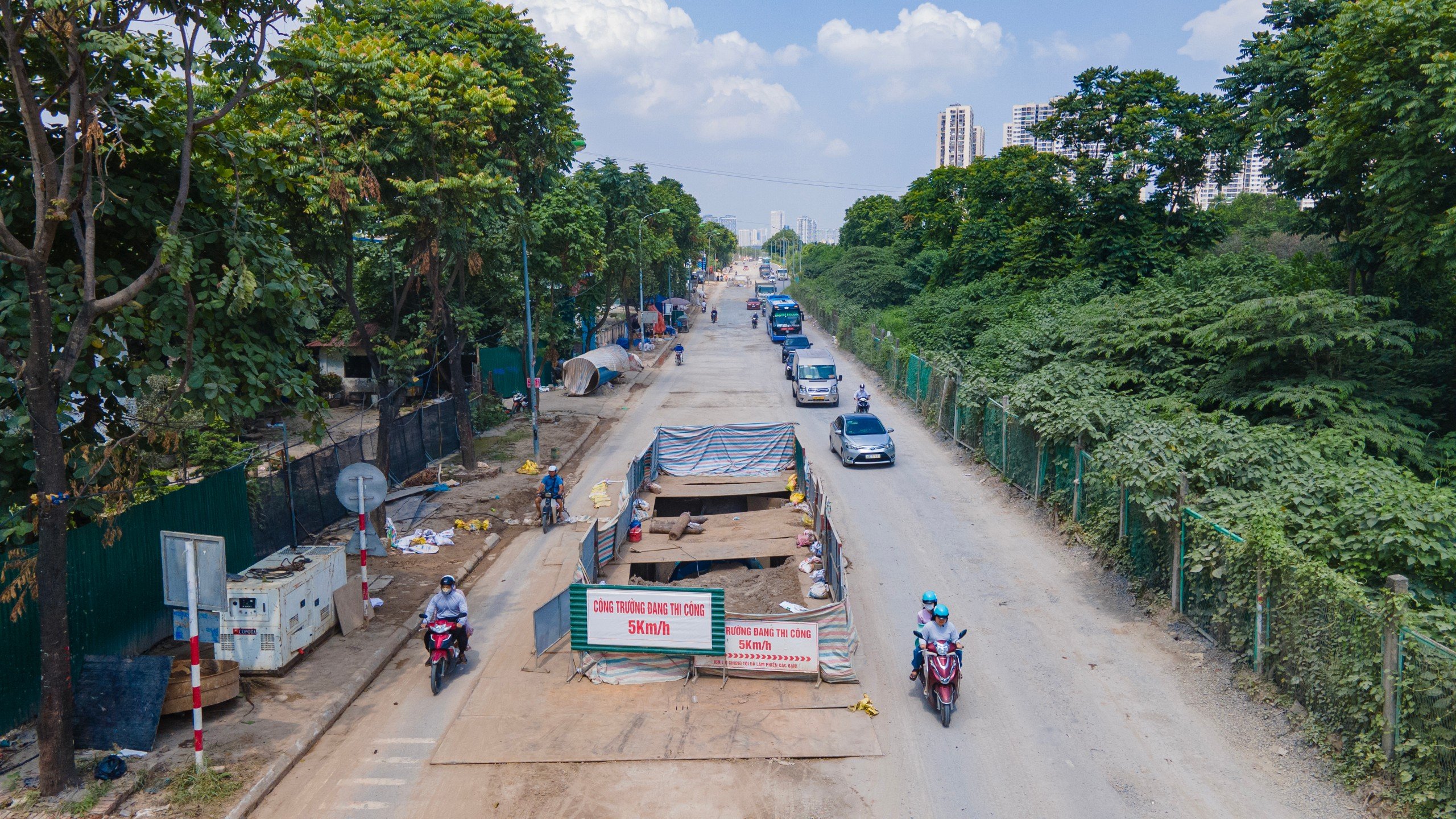 H&agrave; Nội khắc phục t&igrave;nh trạng mất ATGT đường gom đại lộ Thăng Long do thi c&ocirc;ng ẩu- Ảnh 1.