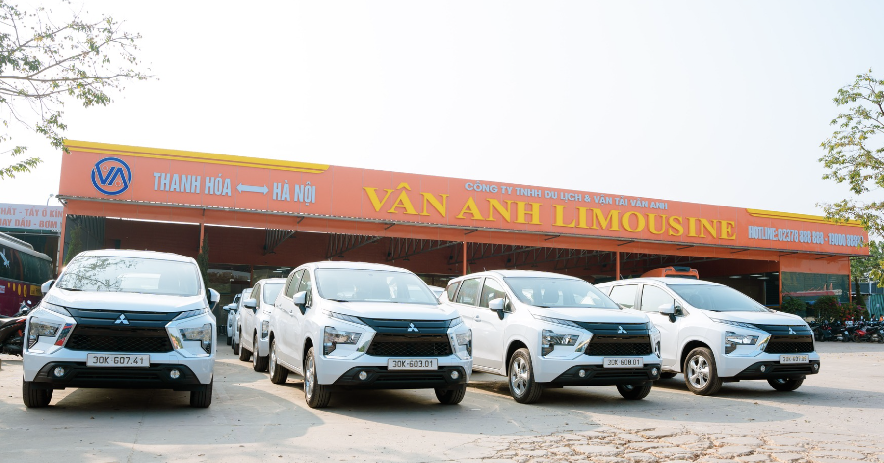 Du lịch Sầm Sơn, h&agrave;nh kh&aacute;ch h&agrave;o hứng trải nghiệm &ldquo;cung điện di dộng&rdquo;- Ảnh 8.