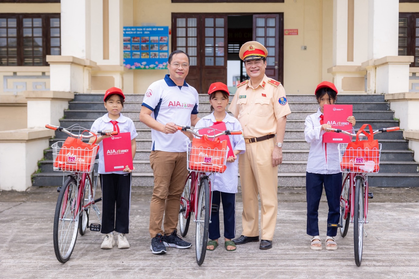 AIA Việt Nam hưởng ứng Th&aacute;ng h&agrave;nh động v&igrave; trẻ em 2024- Ảnh 2.