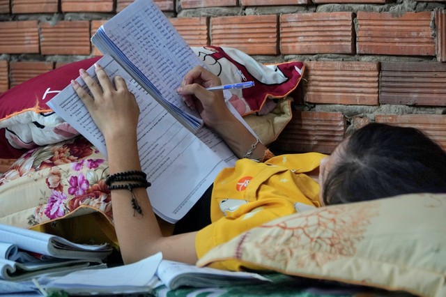 Ng&agrave;y thi thứ 2, một th&iacute; sinh tại TP.HCM nhập viện khẩn cấp- Ảnh 2.