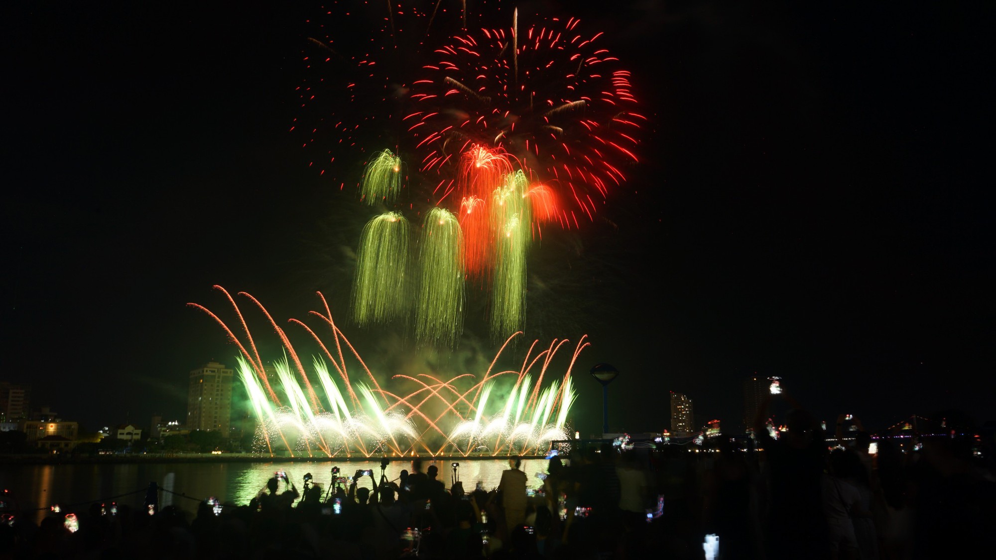 Ph&aacute;o hoa Đ&agrave; Nẵng 2024: Chủ nh&agrave; so t&agrave;i với đương kim v&ocirc; địch- Ảnh 4.