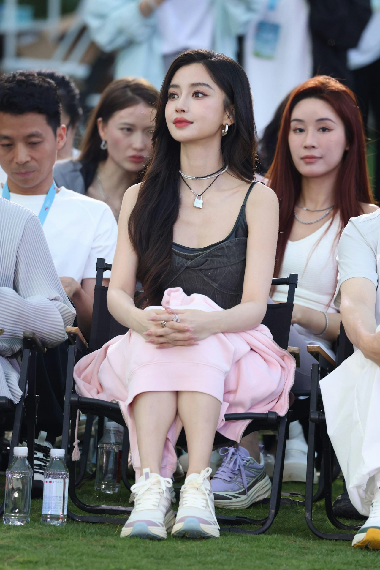 Angelababy bị chỉ tr&iacute;ch v&igrave; livestream b&aacute;n gi&agrave;y- Ảnh 2.