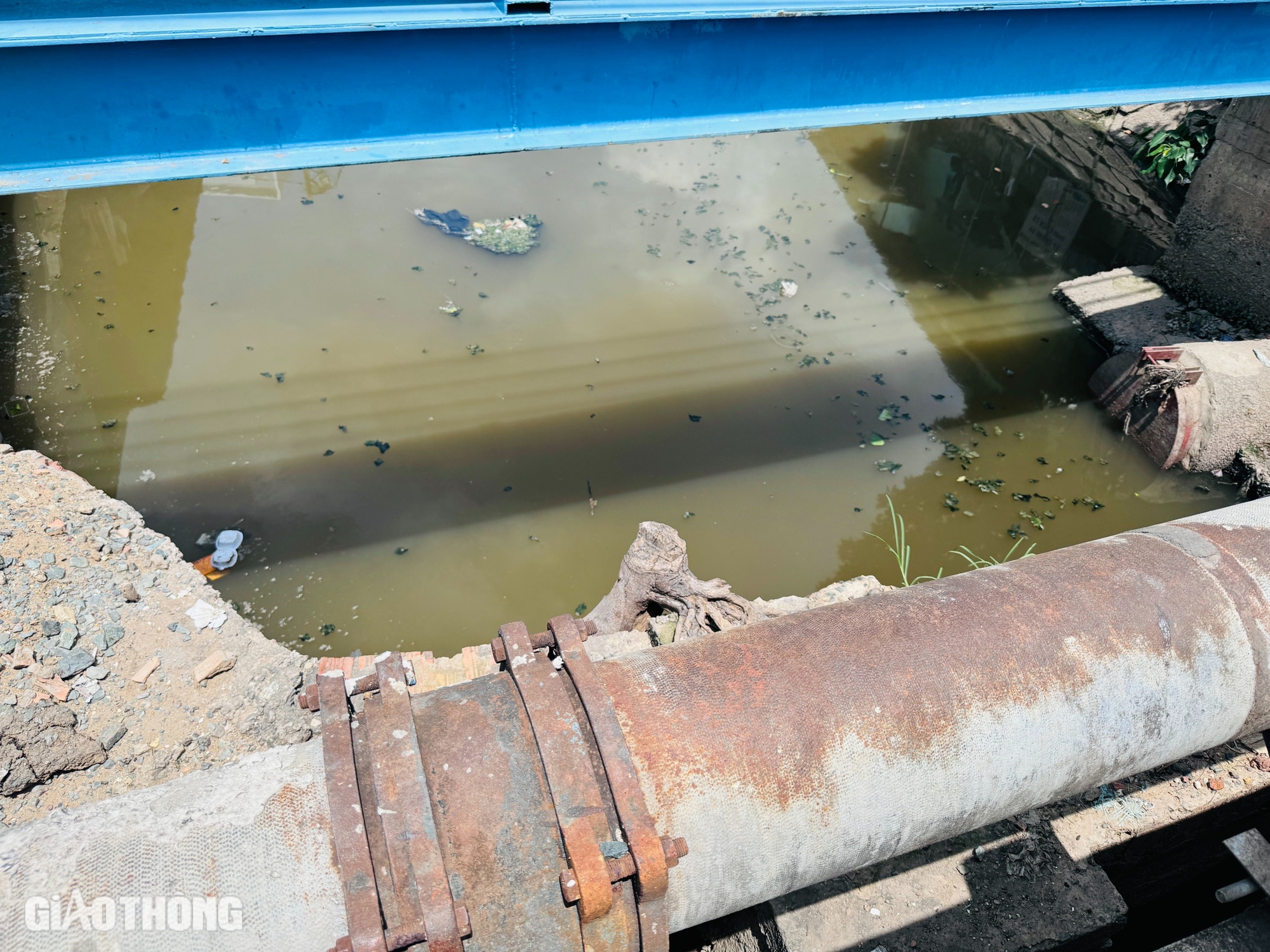 Bao giờ rạch Thủ Đức được cải tạo, chống ngập và ô nhiễm?- Ảnh 14. Bao giờ rạch Thủ Đức được cải tạo, chống ngập và ô nhiễm?- Ảnh 14.