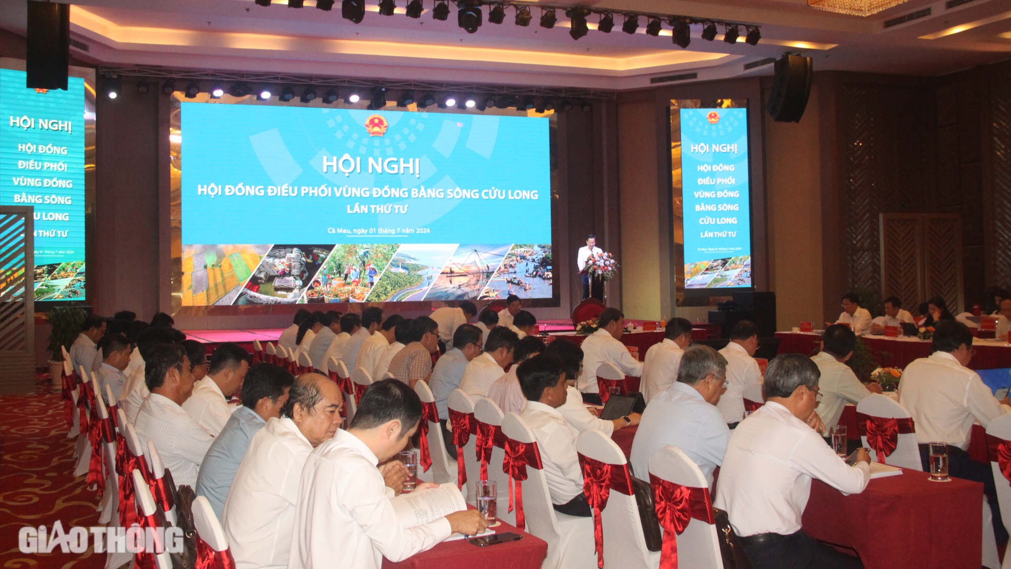 Ph&oacute; thủ tướng L&ecirc; Minh Kh&aacute;i: Ưu ti&ecirc;n ph&aacute;t triển hệ thống giao th&ocirc;ng v&ugrave;ng ĐBSCL- Ảnh 3.