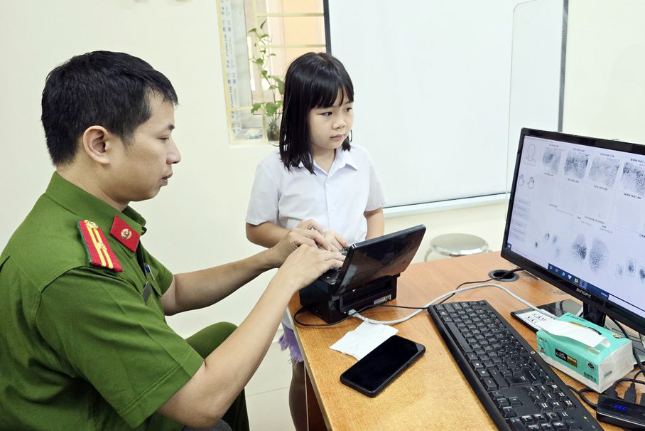 Lệ ph&iacute; l&agrave;m thẻ căn cước, hộ chiếu từ ng&agrave;y 1/7 l&agrave; bao nhi&ecirc;u?- Ảnh 1.