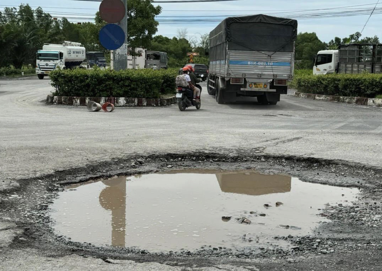 Đồng Nai d&ugrave;ng vốn ng&acirc;n s&aacute;ch để x&oacute;a ổ voi tr&ecirc;n tuyến đường qua nh&agrave; m&aacute;y nước Thiện T&acirc;n- Ảnh 2.