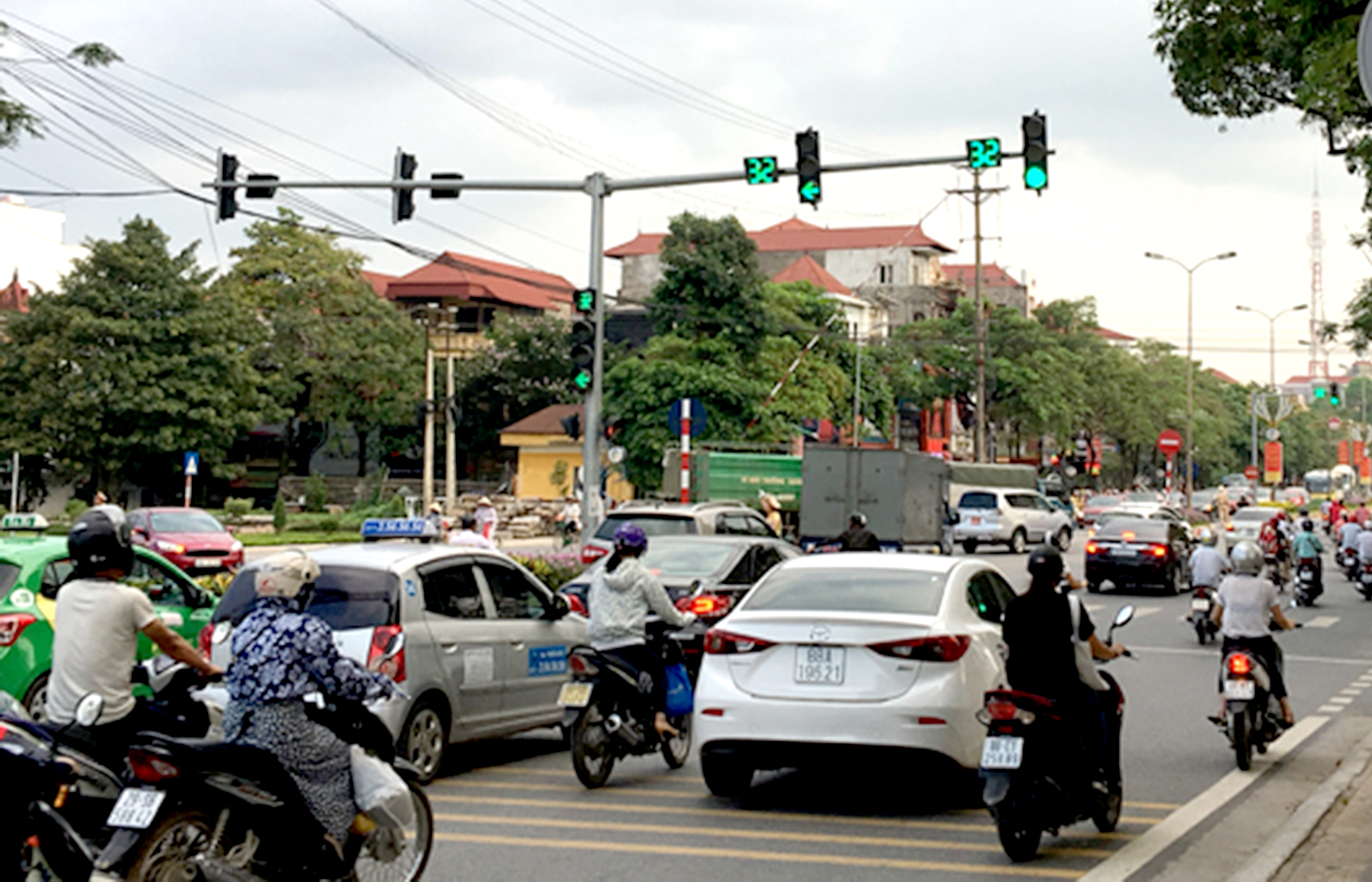 Đ&egrave;n xanh cố t&igrave;nh kh&ocirc;ng đi bị xử phạt thế n&agrave;o?- Ảnh 1.