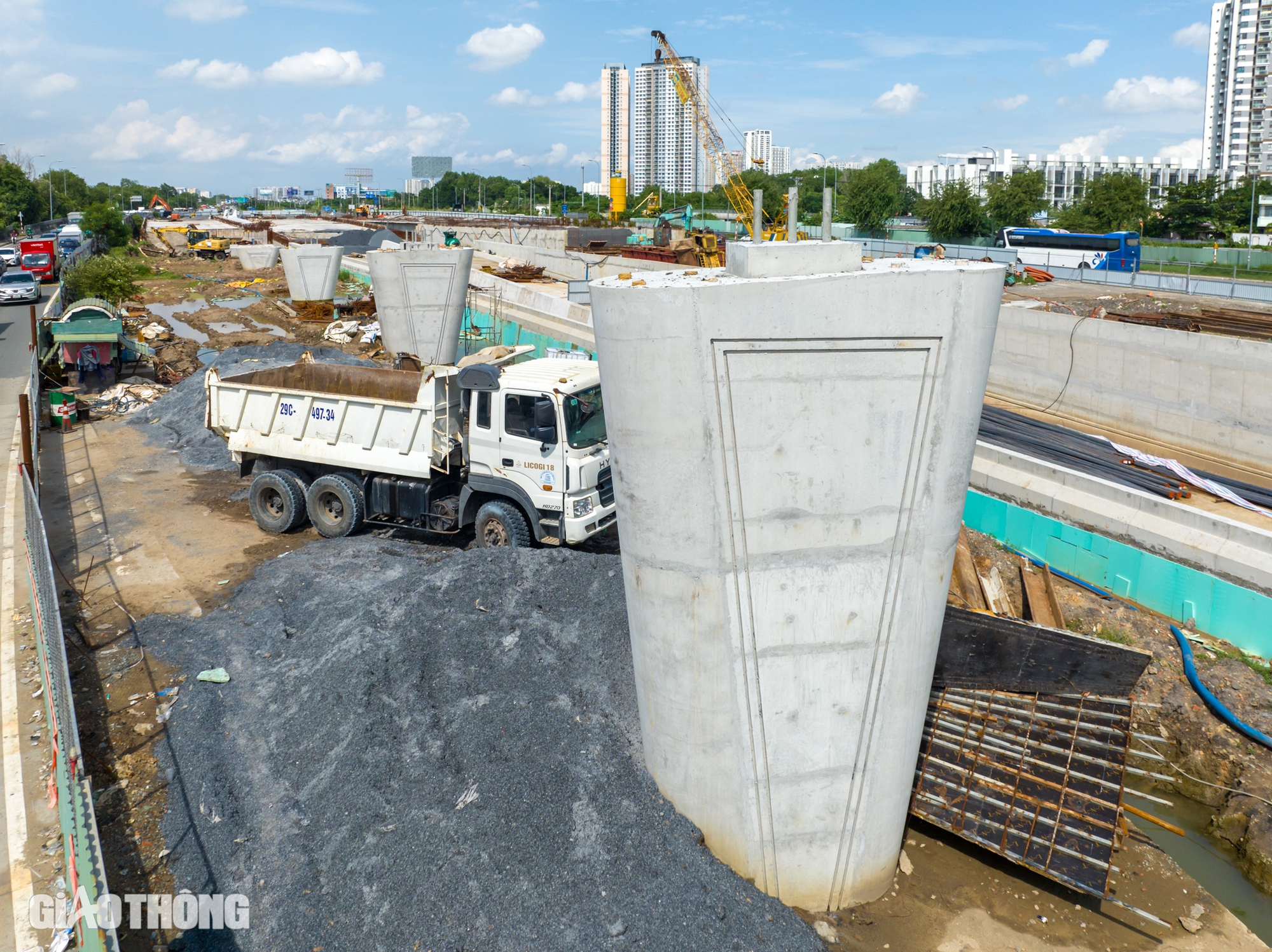Chi&ecirc;m ngưỡng n&uacute;t giao 3 tầng 3.400 tỷ ở TP.HCM sau hơn 1,5 năm thi c&ocirc;ng- Ảnh 6.