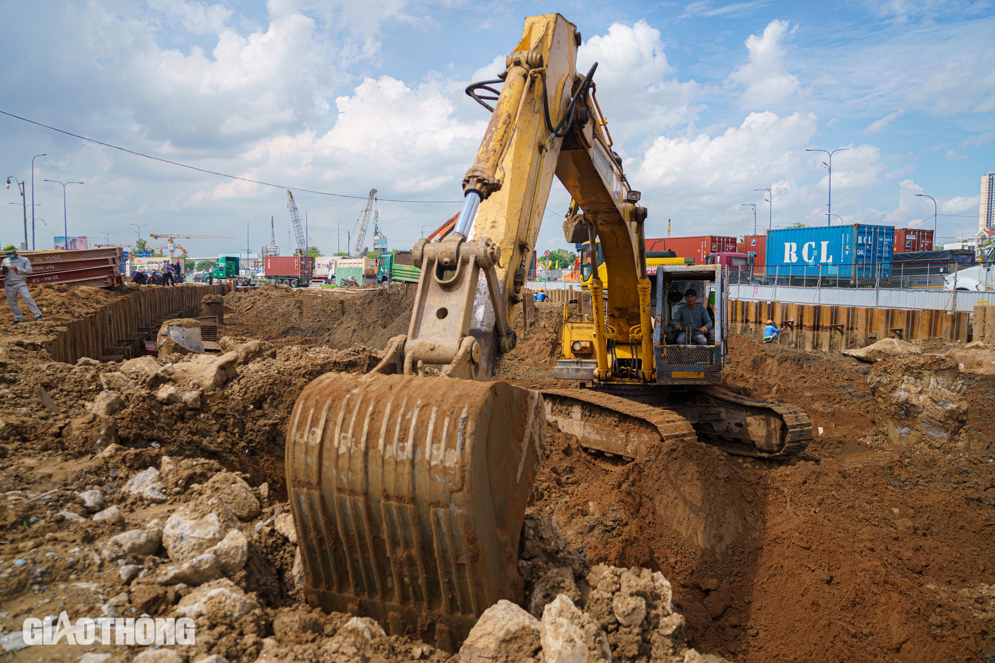 Chi&ecirc;m ngưỡng n&uacute;t giao 3 tầng 3.400 tỷ ở TP.HCM sau hơn 1,5 năm thi c&ocirc;ng- Ảnh 9.