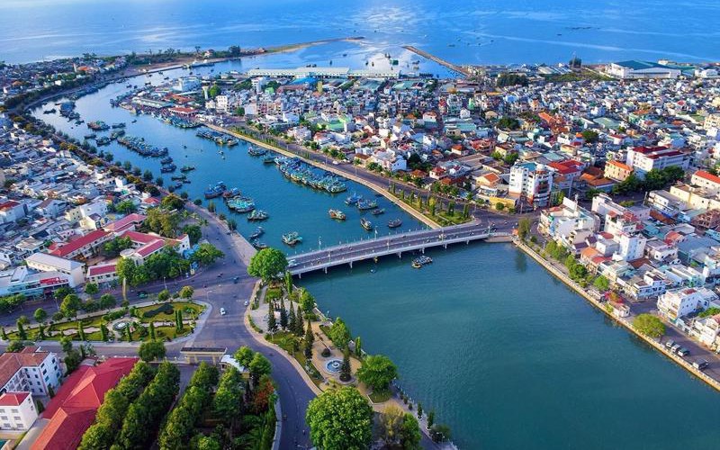 Rạng Đ&ocirc;ng group - nh&agrave; thầu 'ruột' của loạt dự &aacute;n vốn ng&acirc;n s&aacute;ch tại B&igrave;nh Thuận