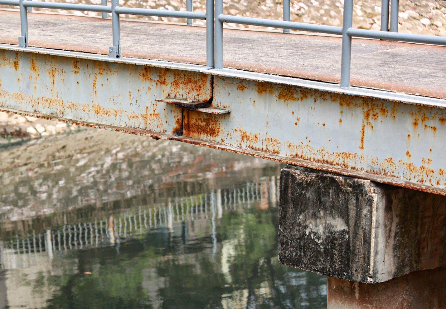 H&igrave;nh ảnh cầu yếu, cầu tạm tại H&agrave; Nội xuống cấp nghi&ecirc;m trọng- Ảnh 8.