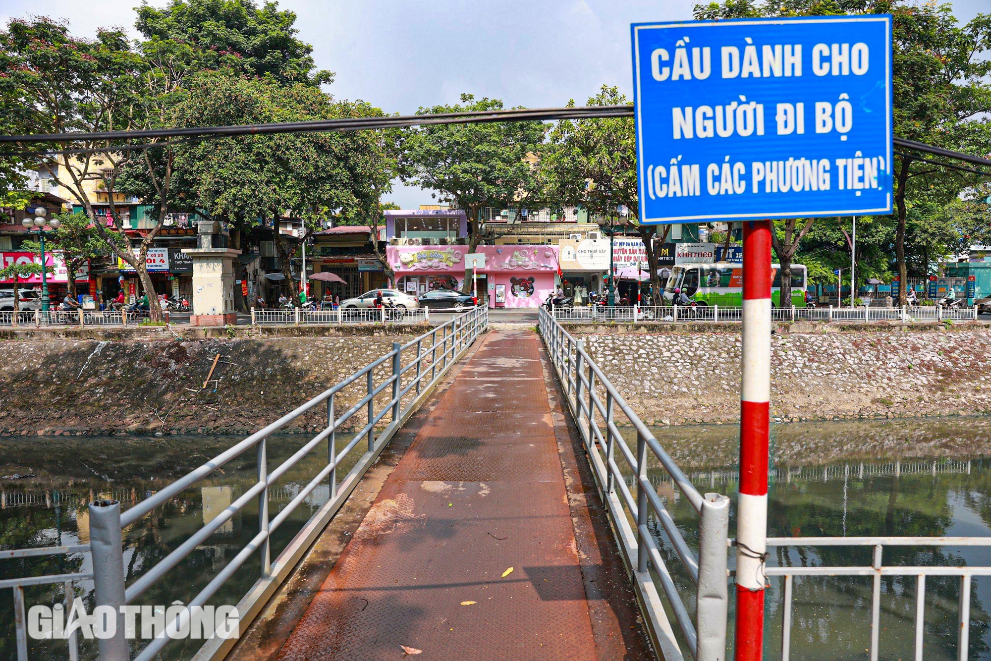 H&igrave;nh ảnh cầu yếu, cầu tạm tại H&agrave; Nội xuống cấp nghi&ecirc;m trọng- Ảnh 5.