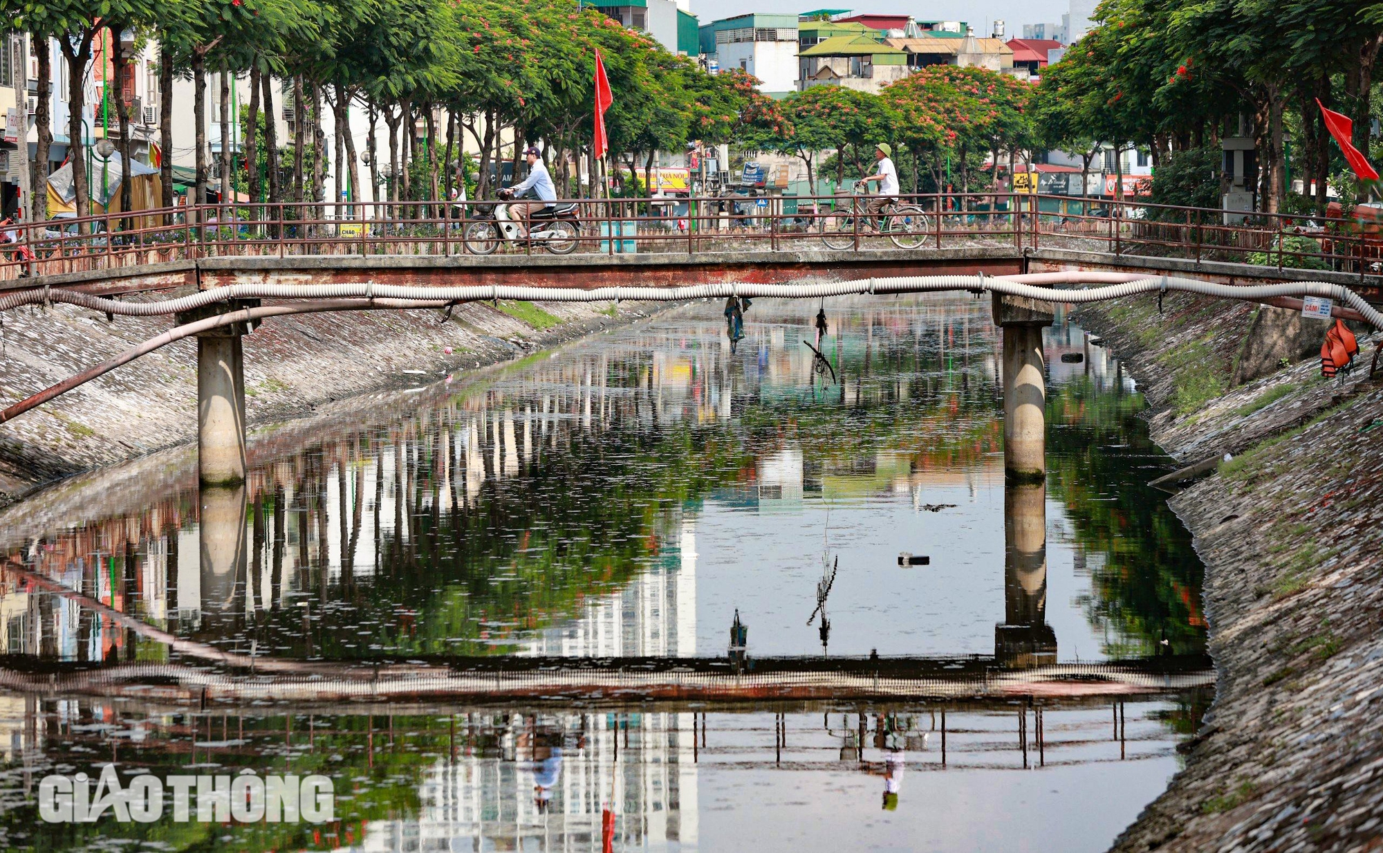 H&igrave;nh ảnh cầu yếu, cầu tạm tại H&agrave; Nội xuống cấp nghi&ecirc;m trọng- Ảnh 12.