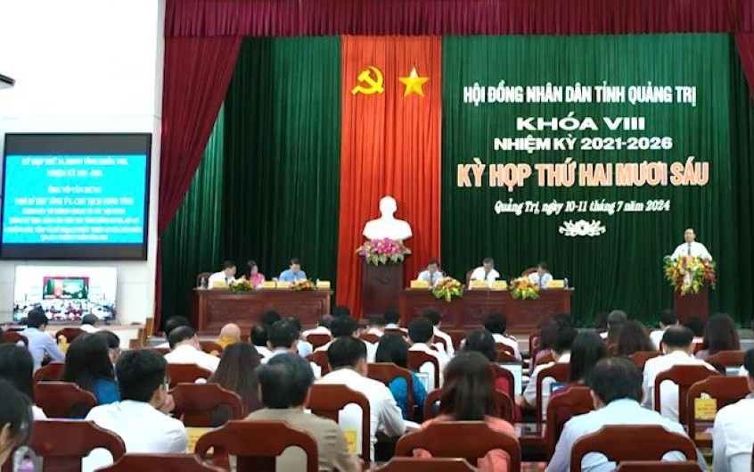 Quảng Trị: Chủ đầu tư giải tr&igrave;nh g&igrave; về dự &aacute;n đường 65 tỷ gần 3 năm chỉ mới b&oacute;c phong h&oacute;a?