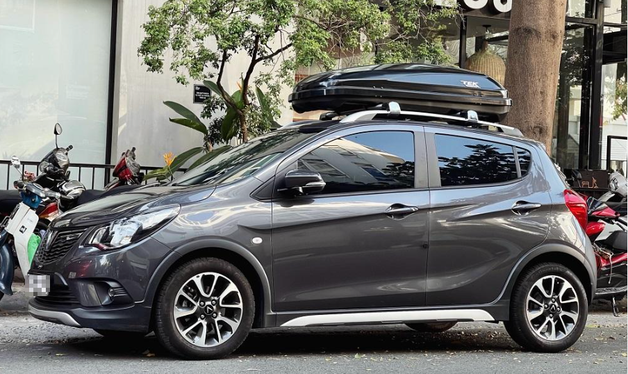 Ô tô con lắp giá nóc thế nào để được đăng kiểm?- Ảnh 2. Ô tô con lắp giá nóc thế nào để được đăng kiểm?- Ảnh 2.