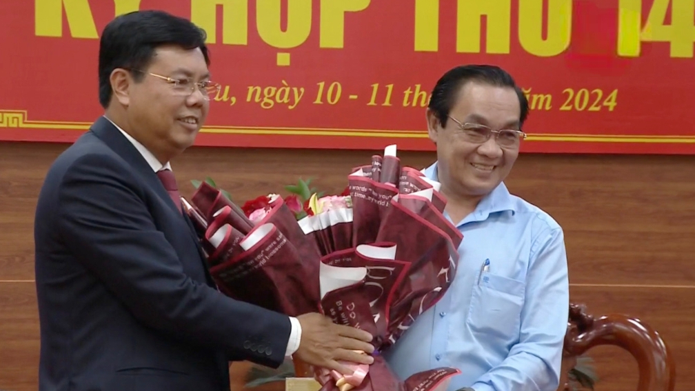 Hai gi&aacute;m đốc sở ở C&agrave; Mau nghỉ hưu trước tuổi l&agrave; ai?- Ảnh 1.